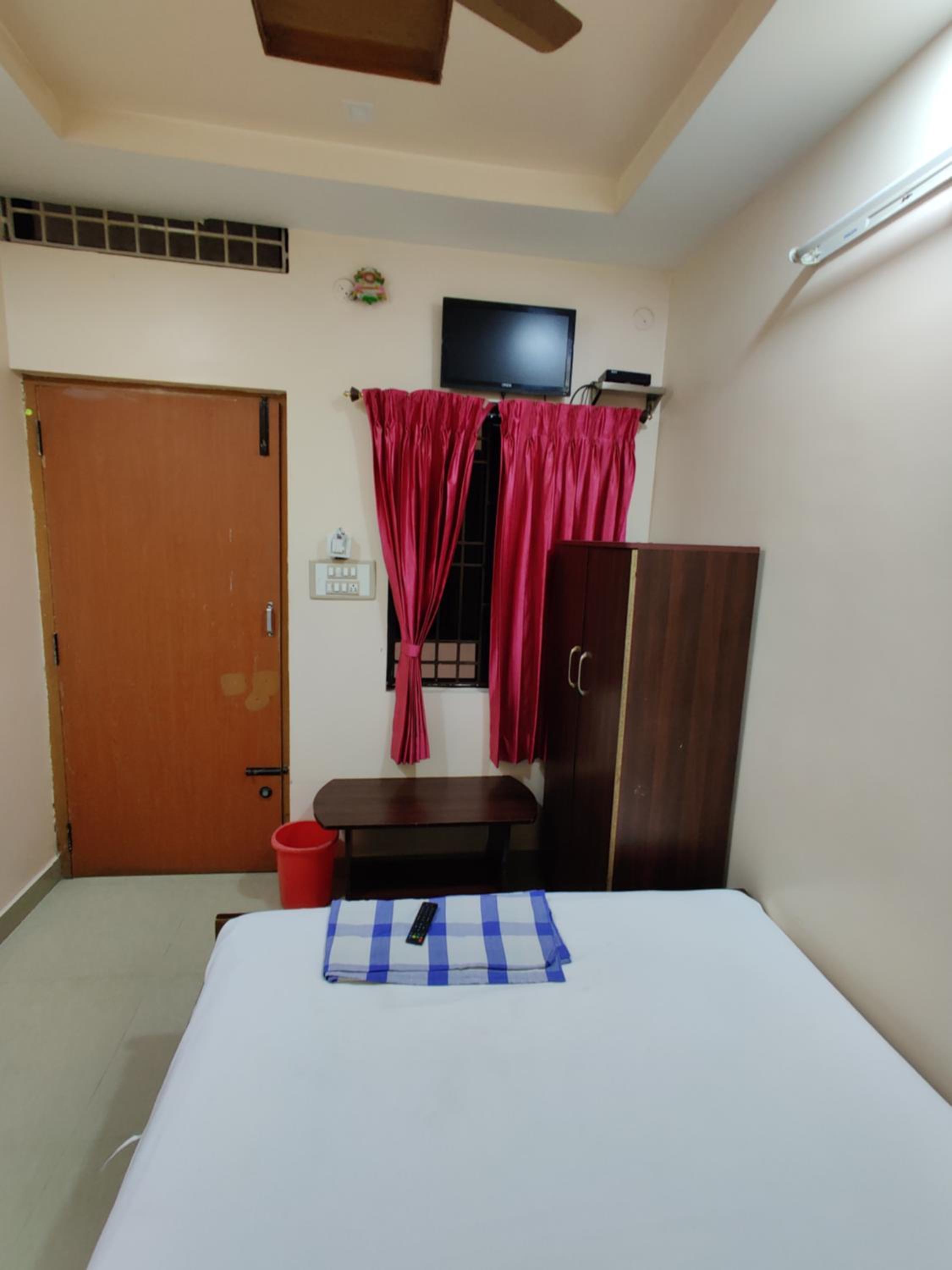 Standard Double Room - Photo 2