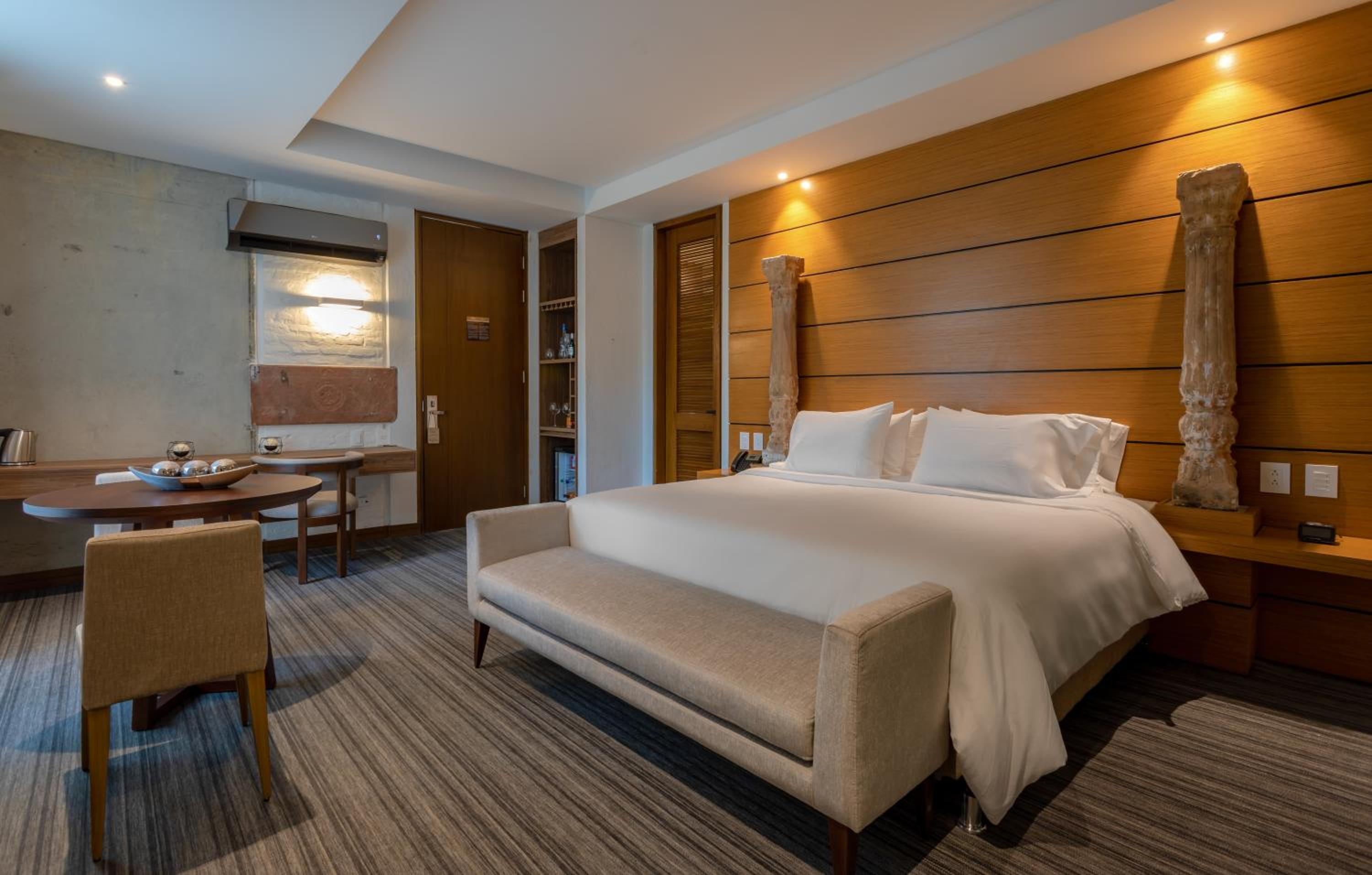 Standard Suite - Photo 2