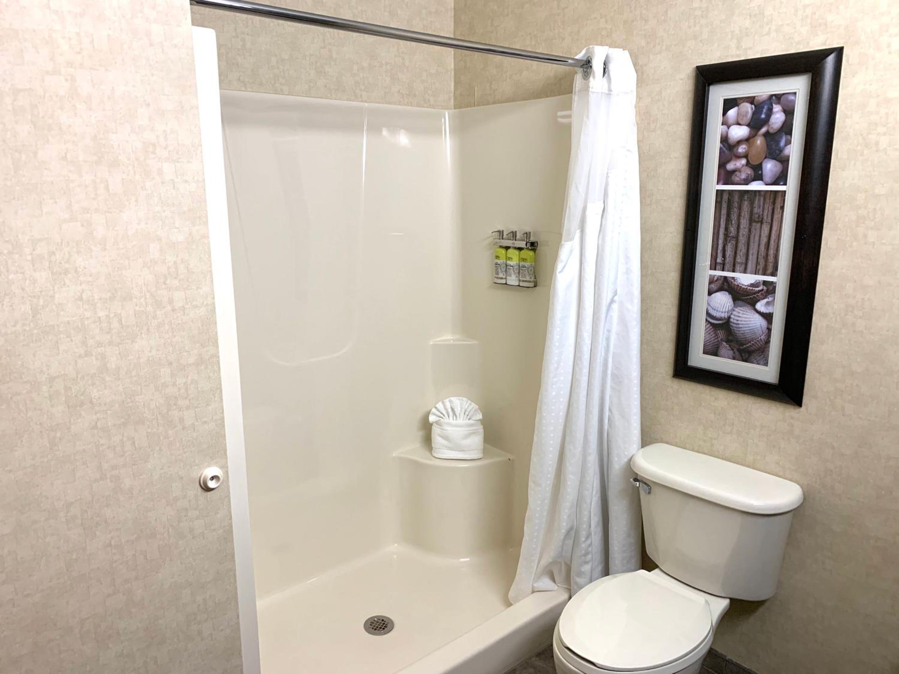 Standard King Room - Photo 3
