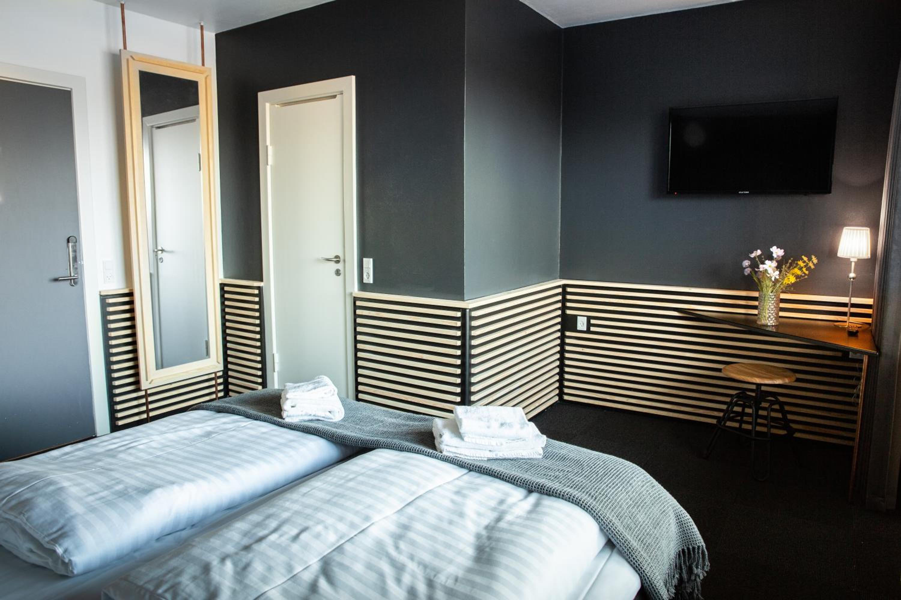 Double Room - Photo 4