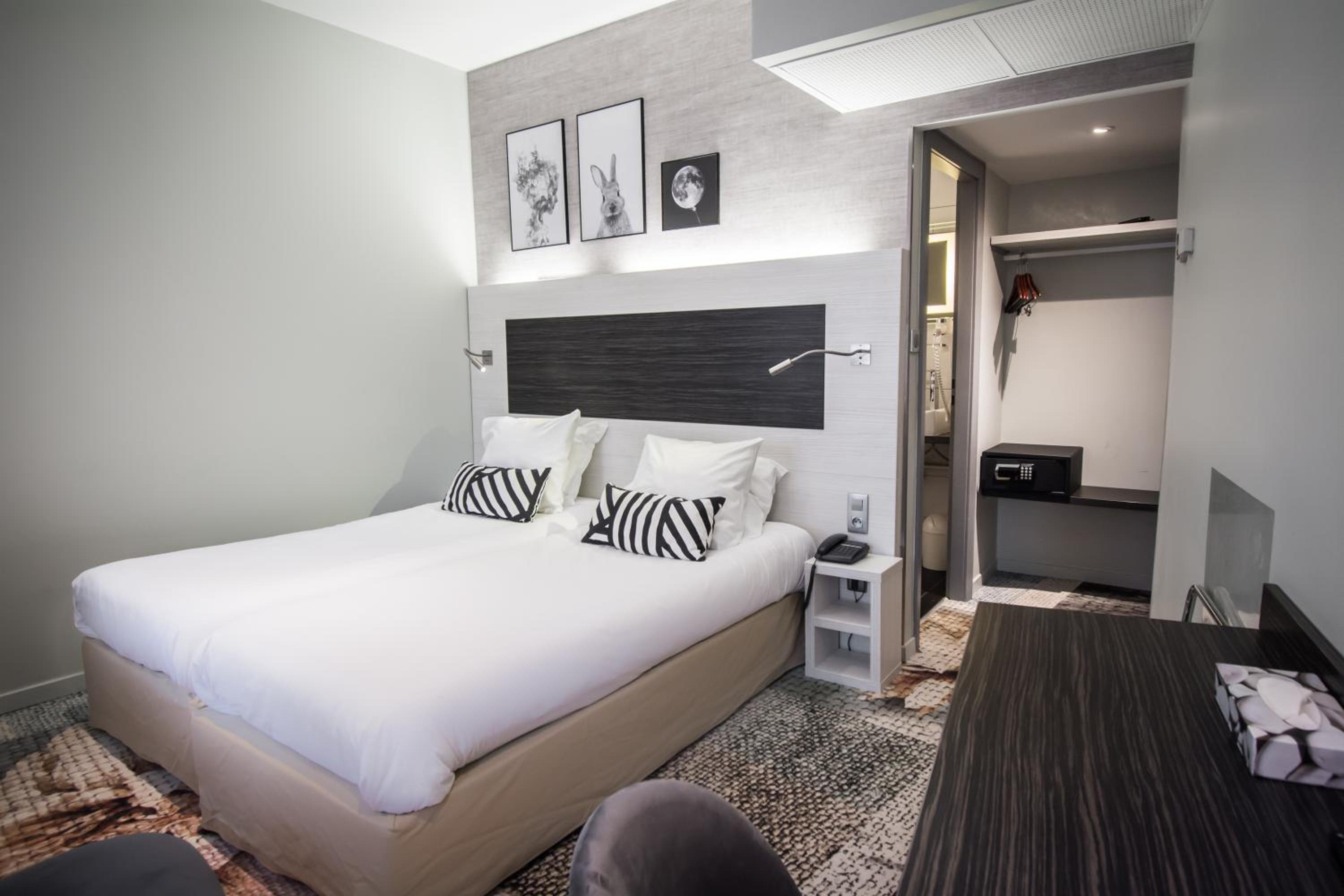 Twin Room - Photo 5