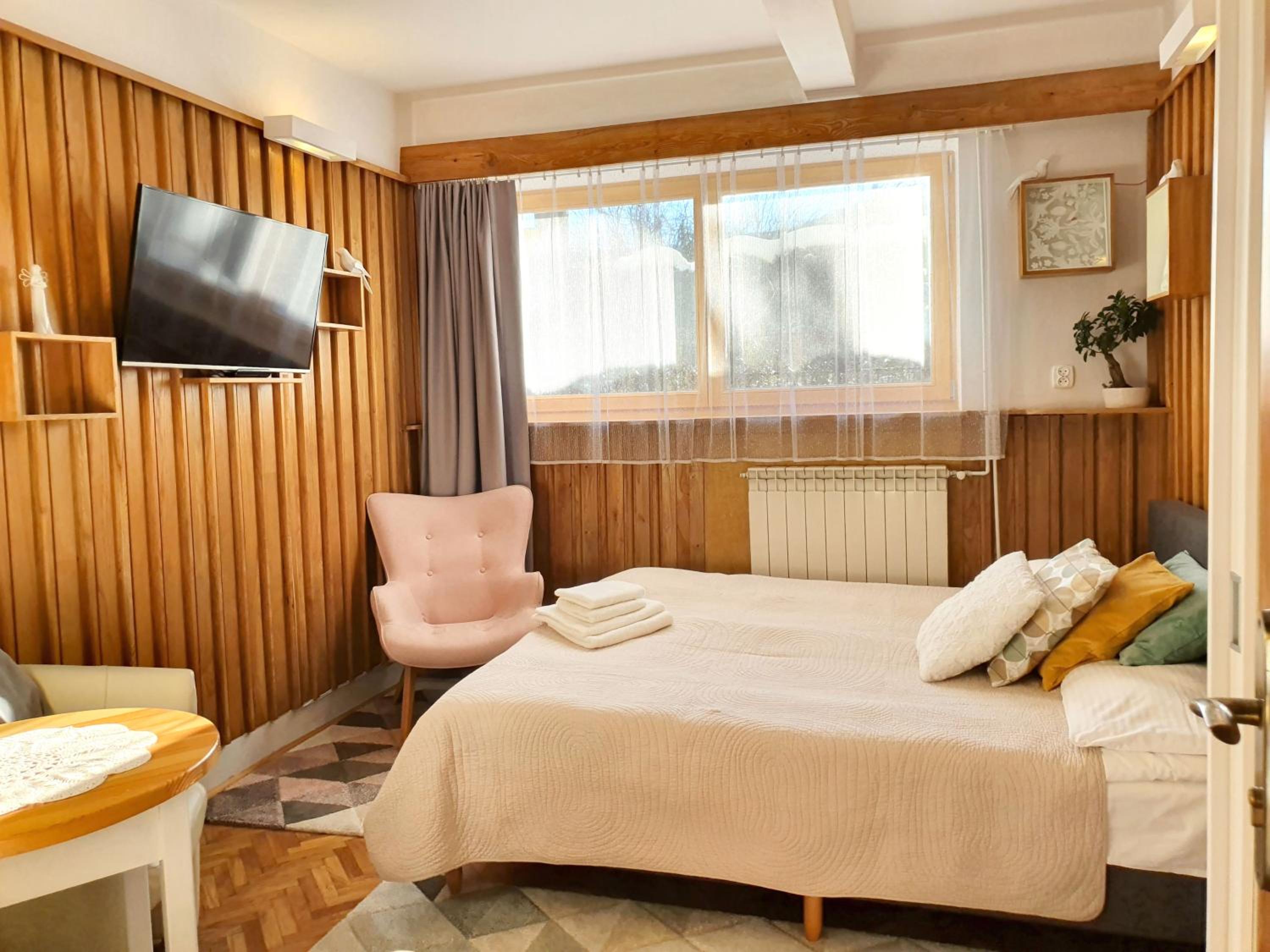 Studio (4 Adults) with Kitchen photo 3