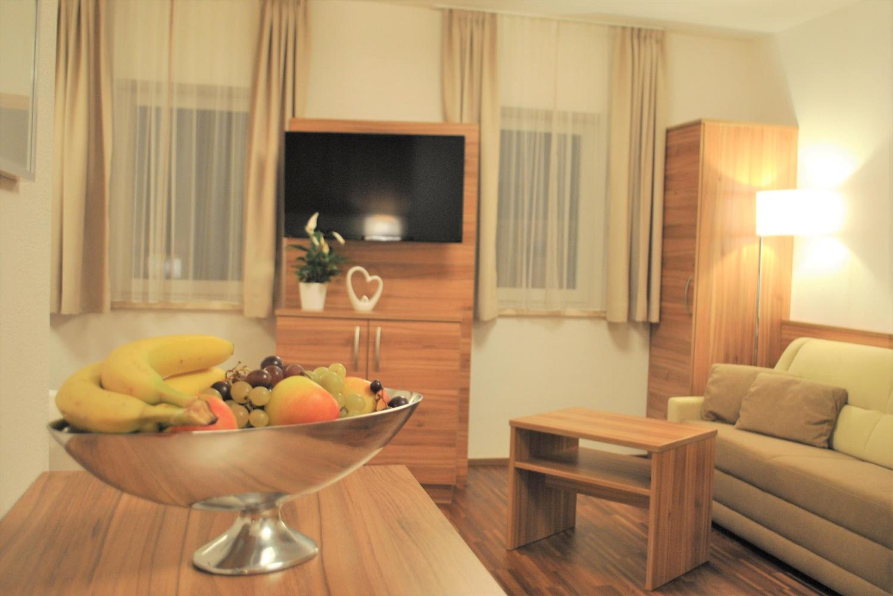 Suite - Photo 3