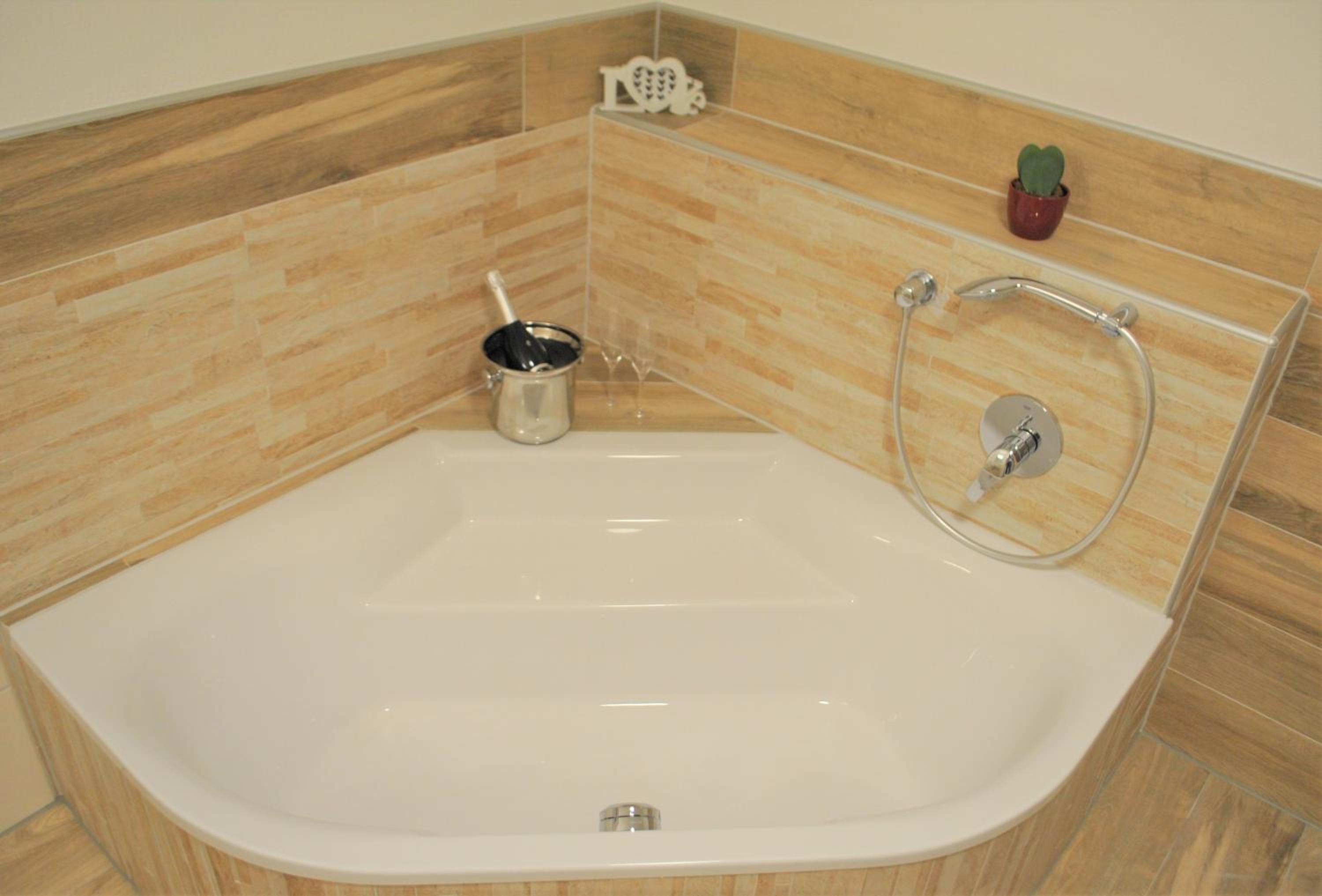 Suite - Photo 5