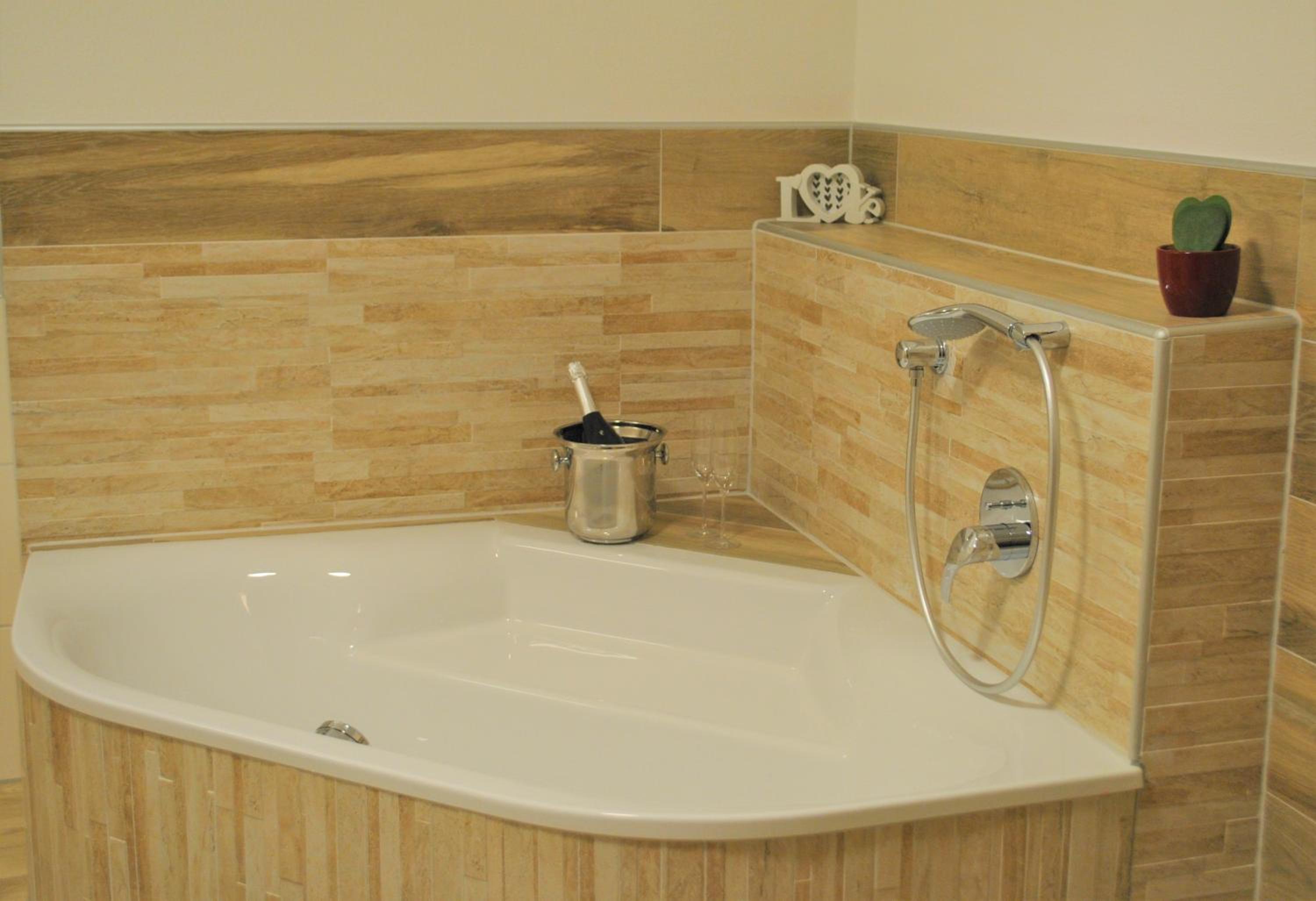 Suite - Photo 7