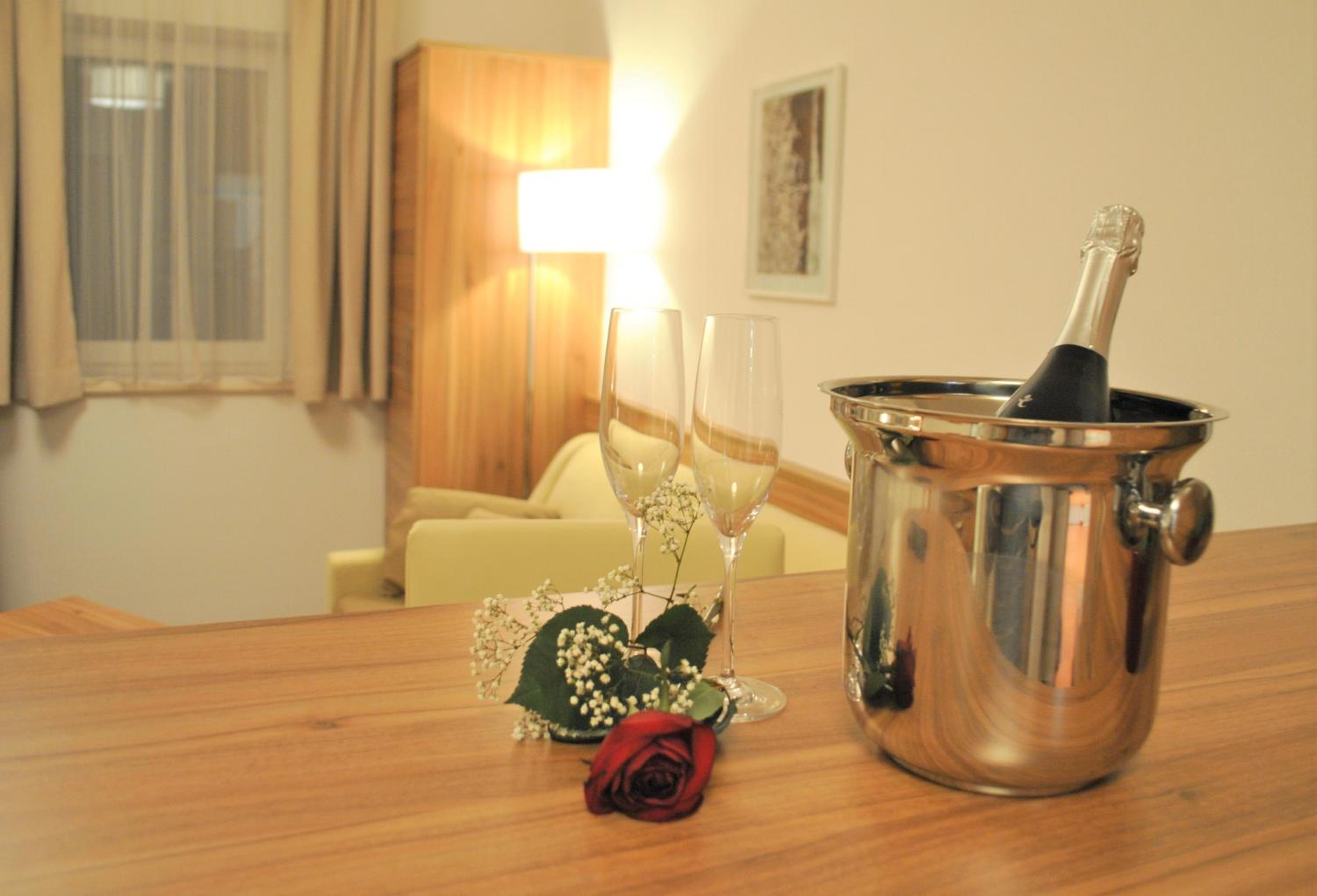 Suite - Photo 10