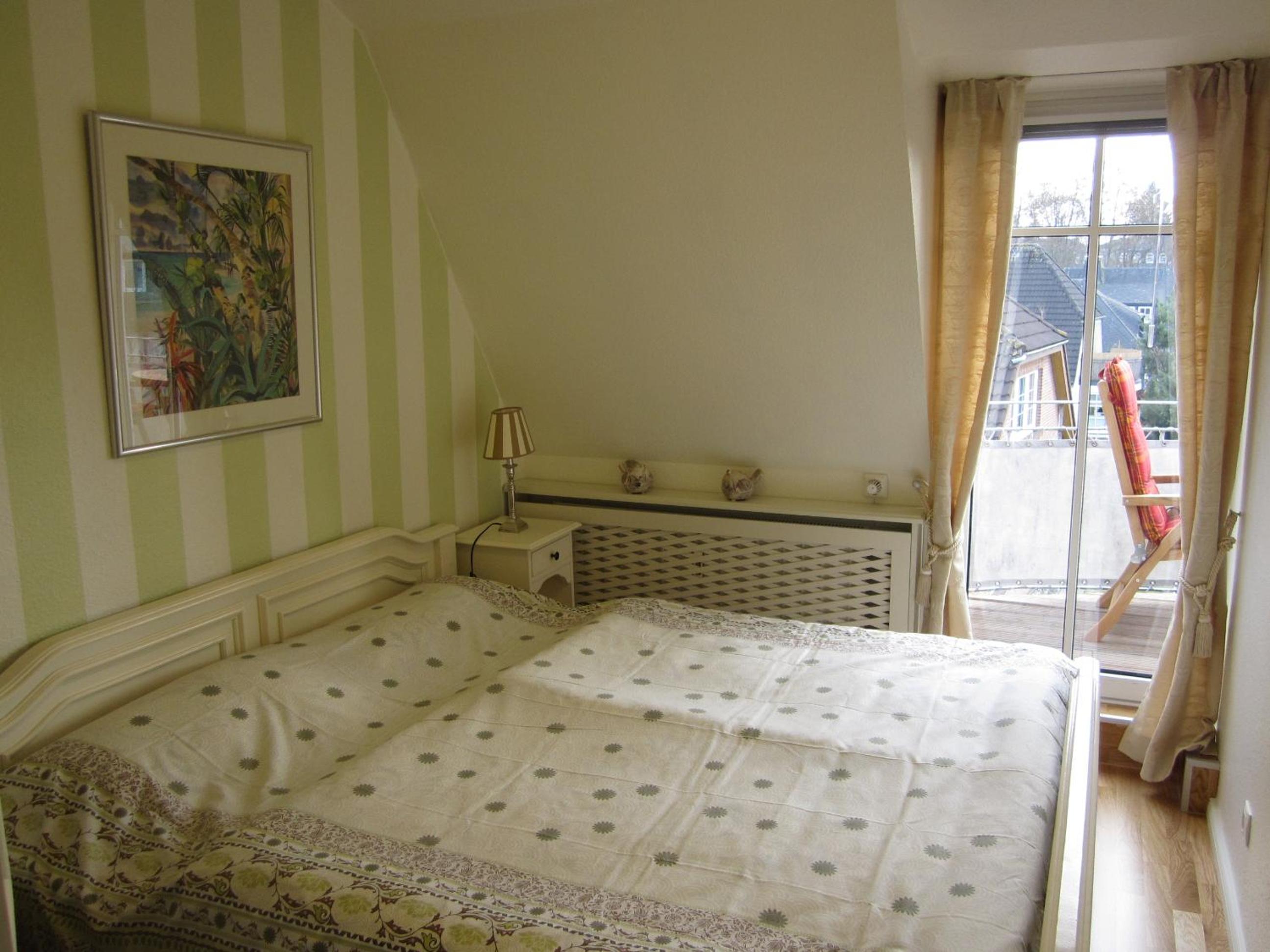 One-Bedroom Apartment - Photo 1