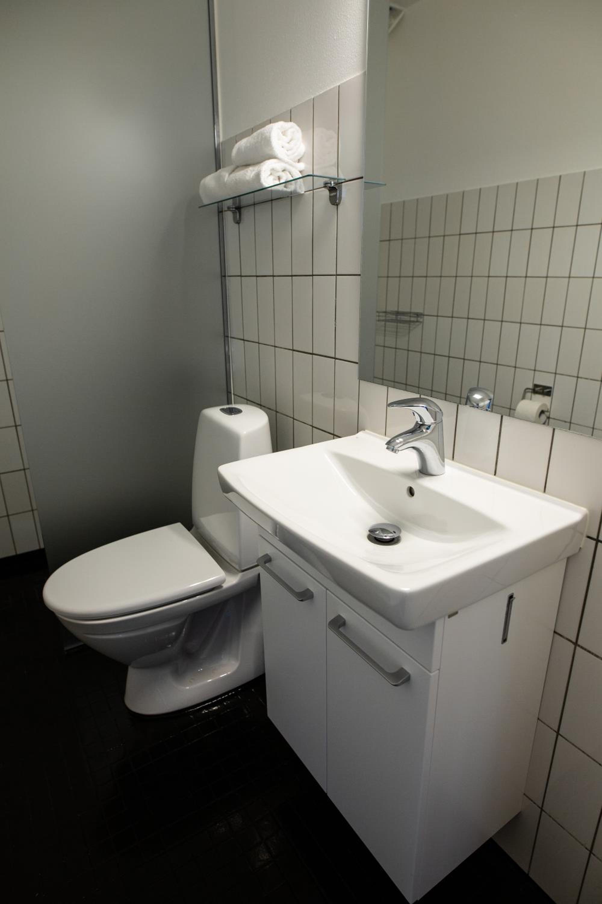Double Room - Photo 7
