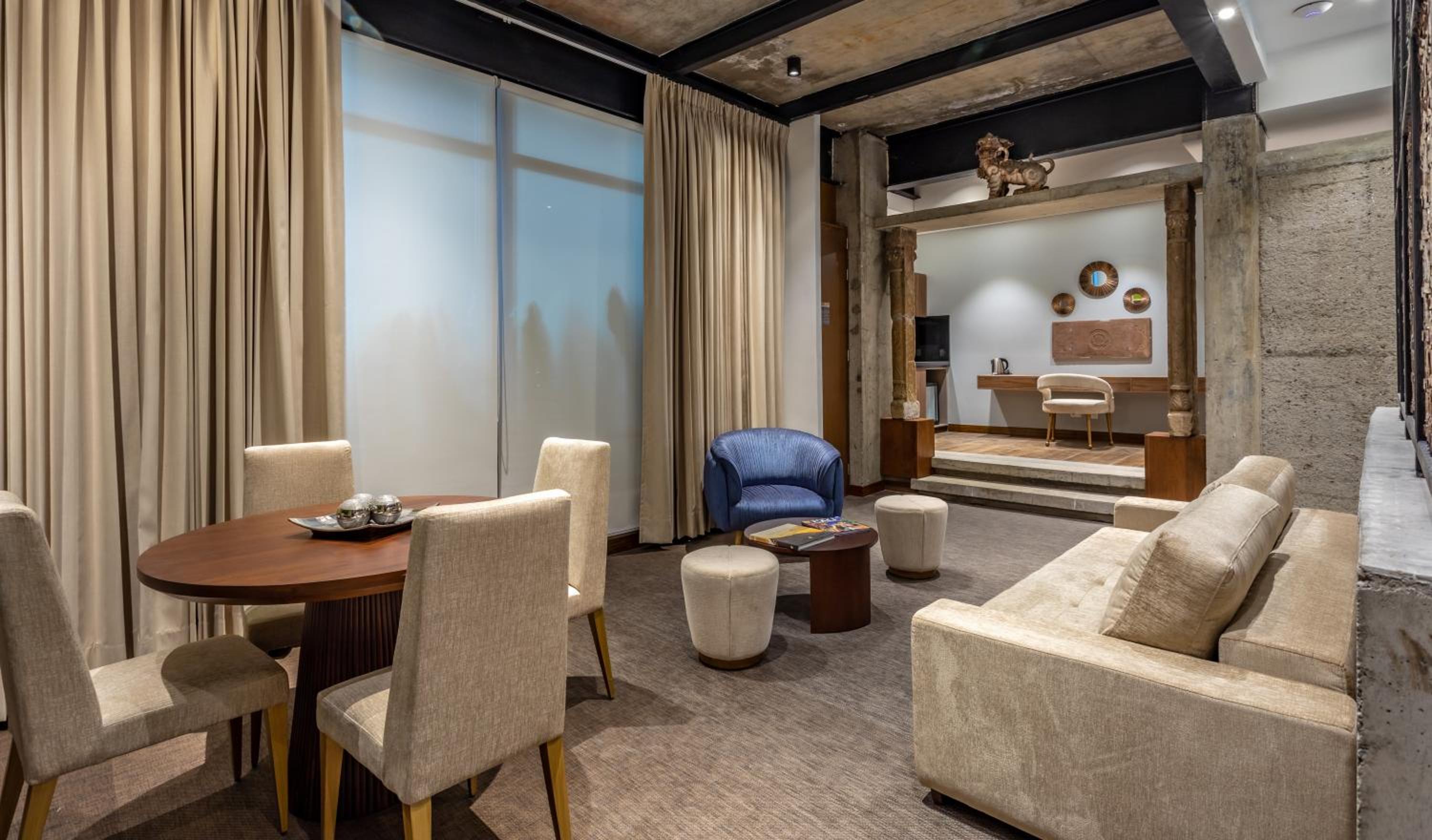 Deluxe Suite - Photo 12