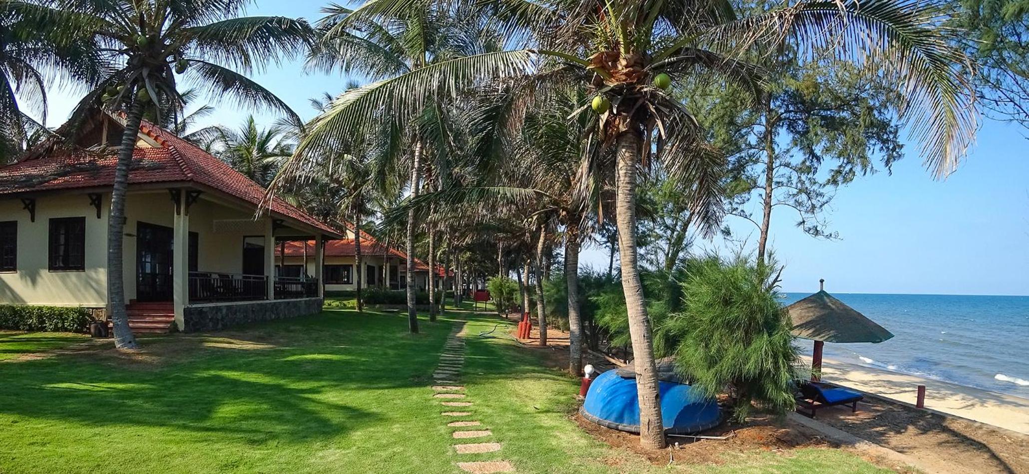 Villa - Beach Front - Photo 3