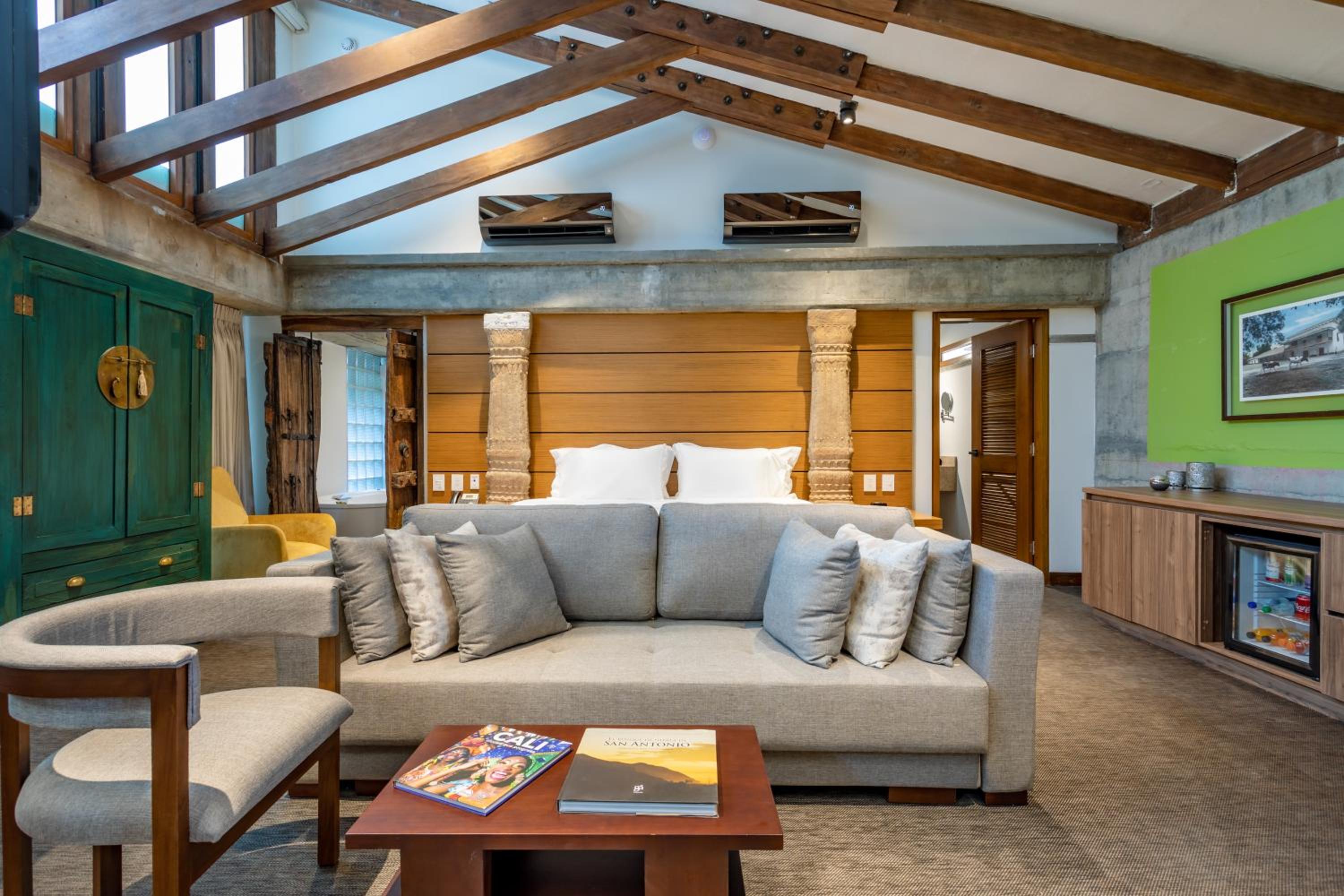 Superior Suite - Photo 2
