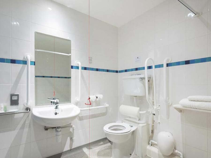 Accessible Double (Pet-Free) photo 2