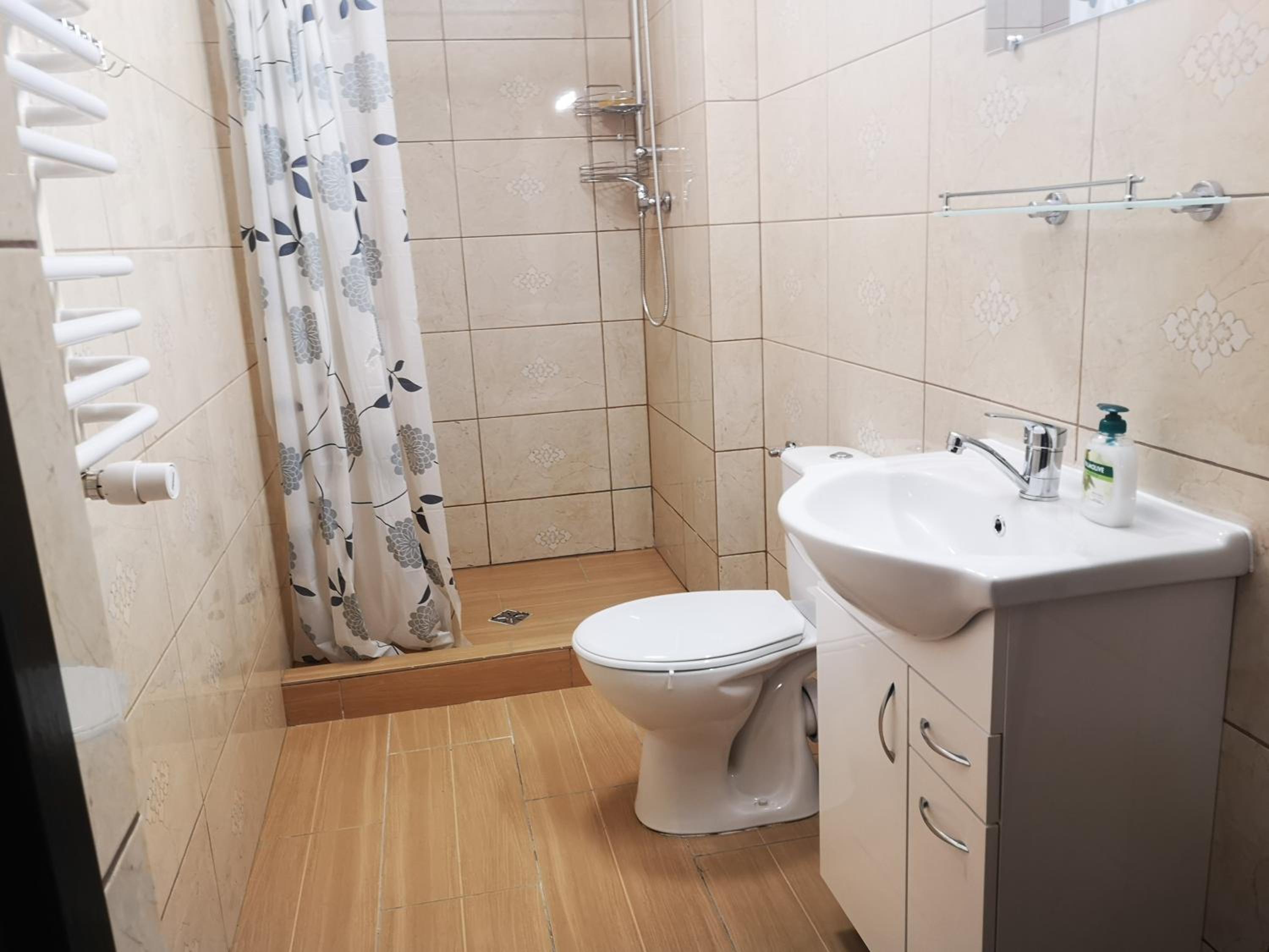Family Room with Private Bathroom photo 1