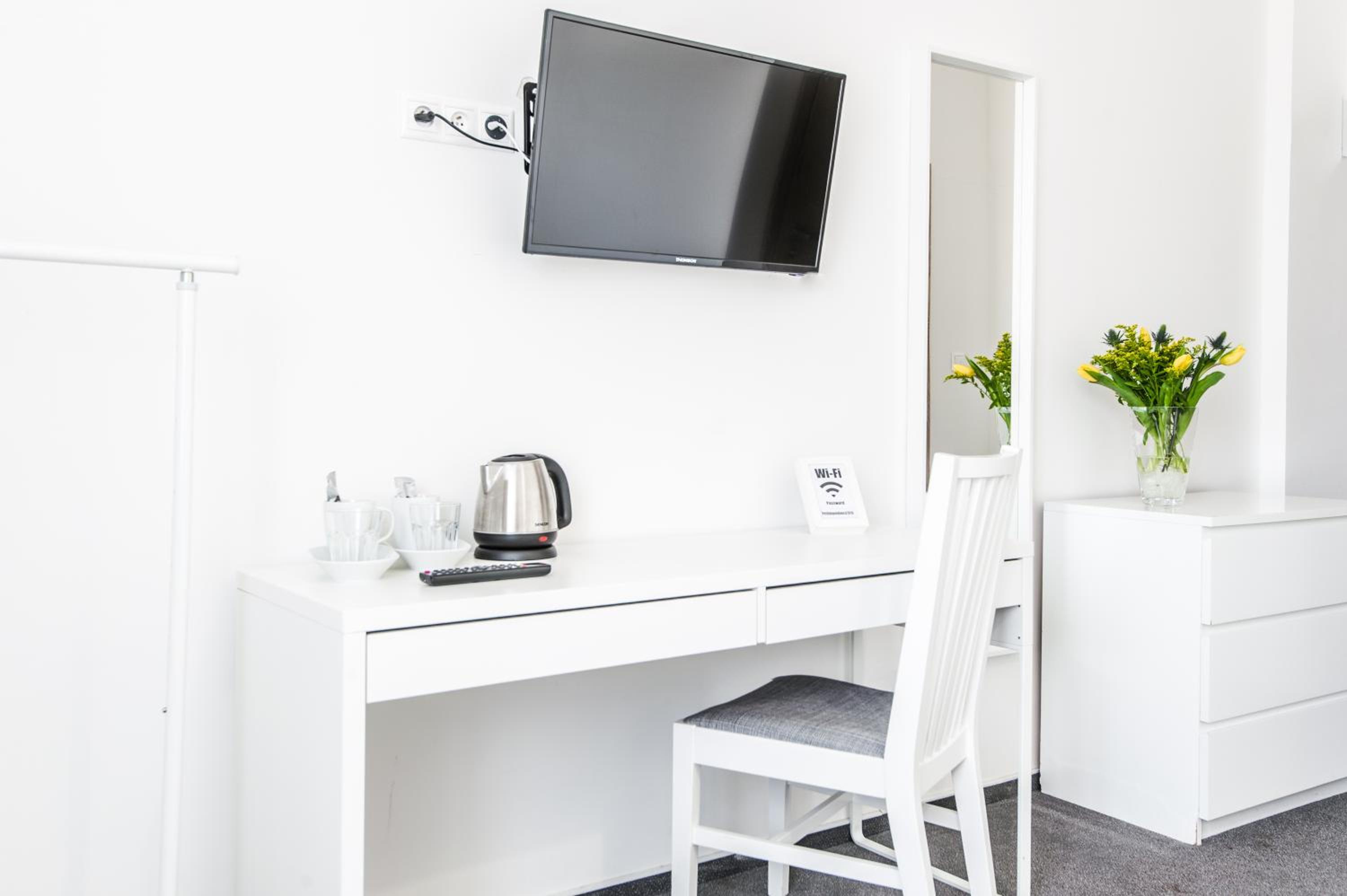Double Room - Photo 10