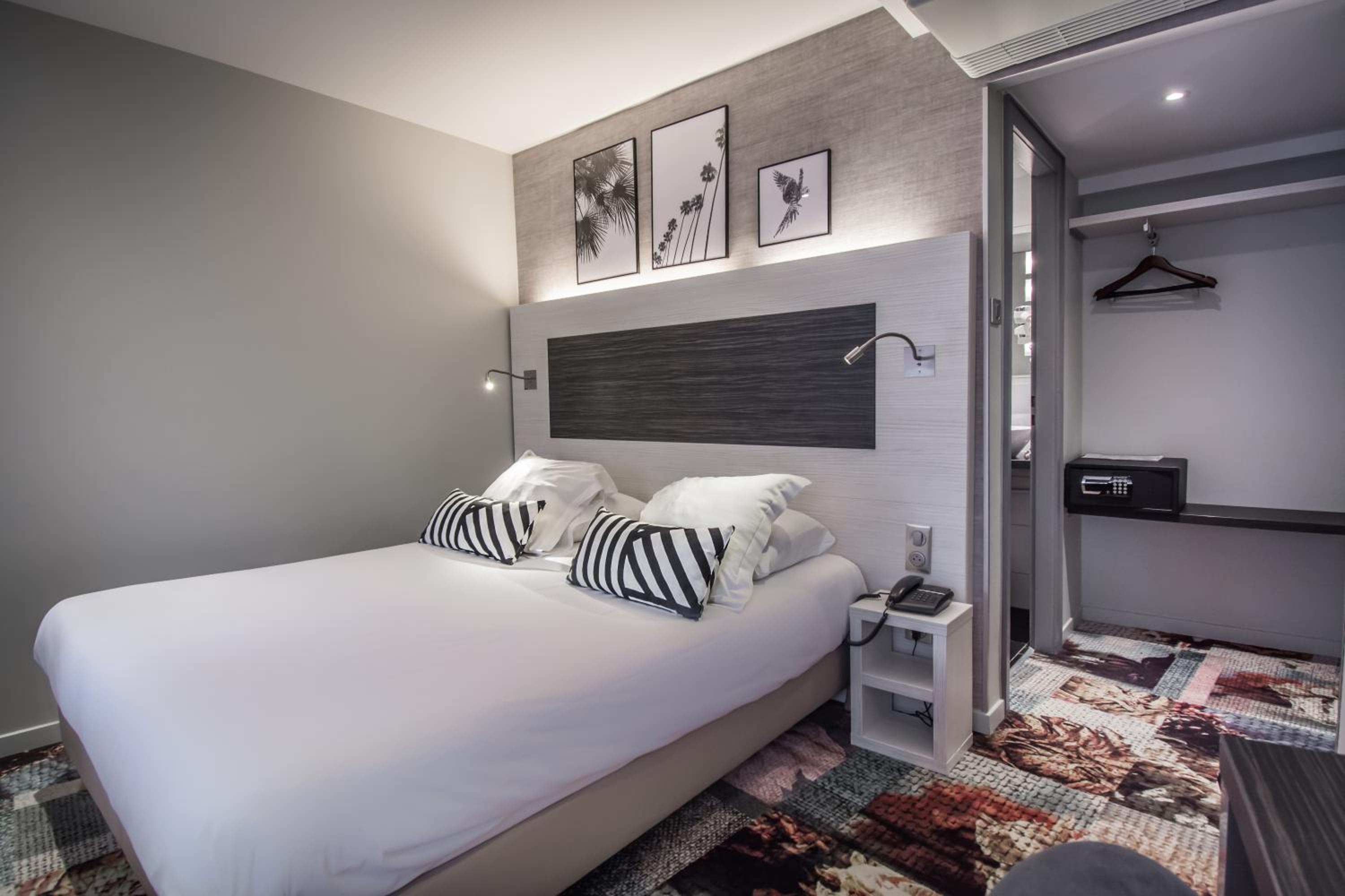 Double Room - Photo 8