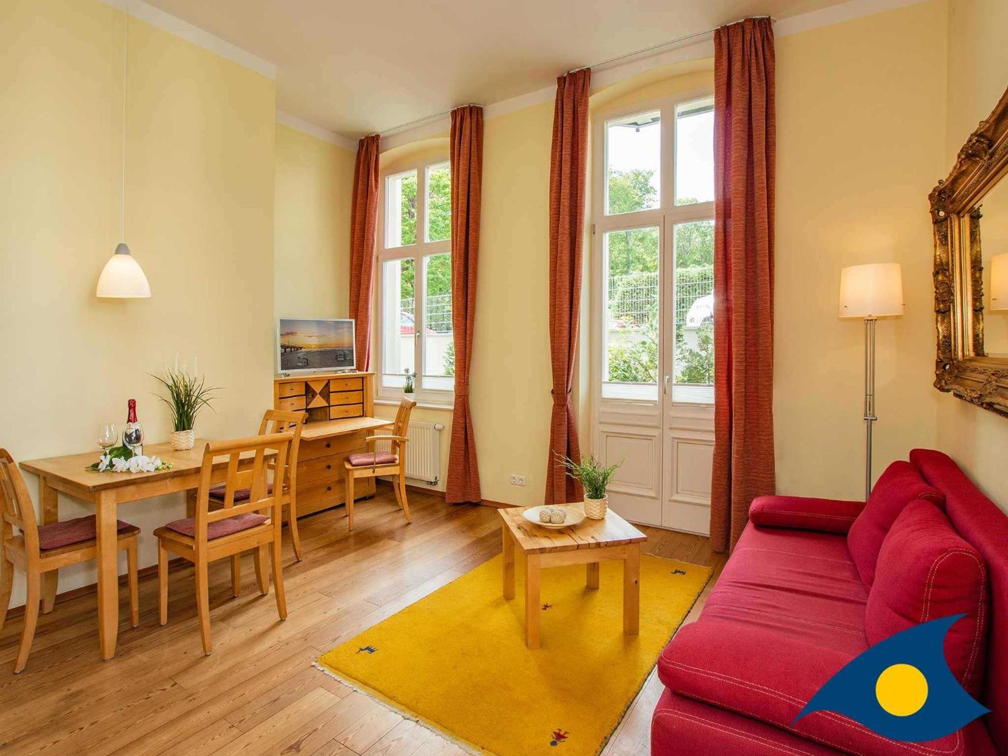 One-Bedroom Apartment with Terrace photo 1