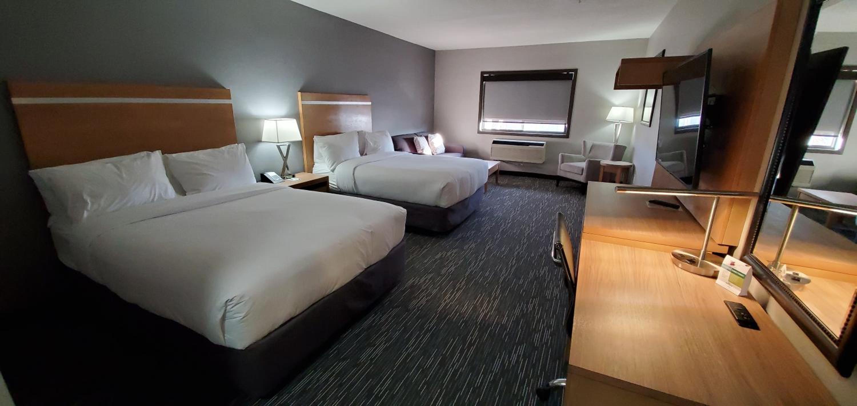 Suite with Two Queen Beds - Non-Smoking - Photo 1