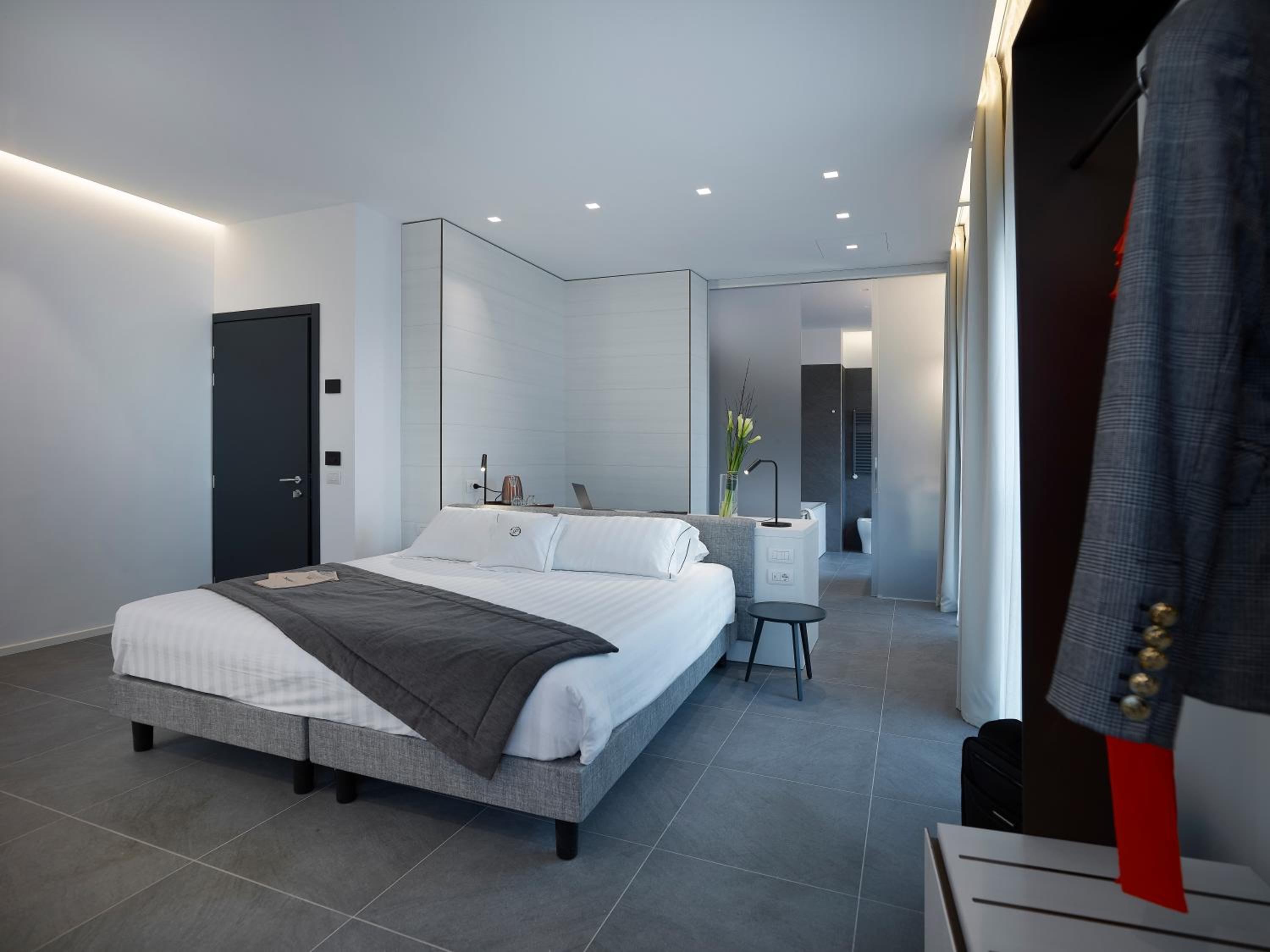 Junior Suite - Photo 13