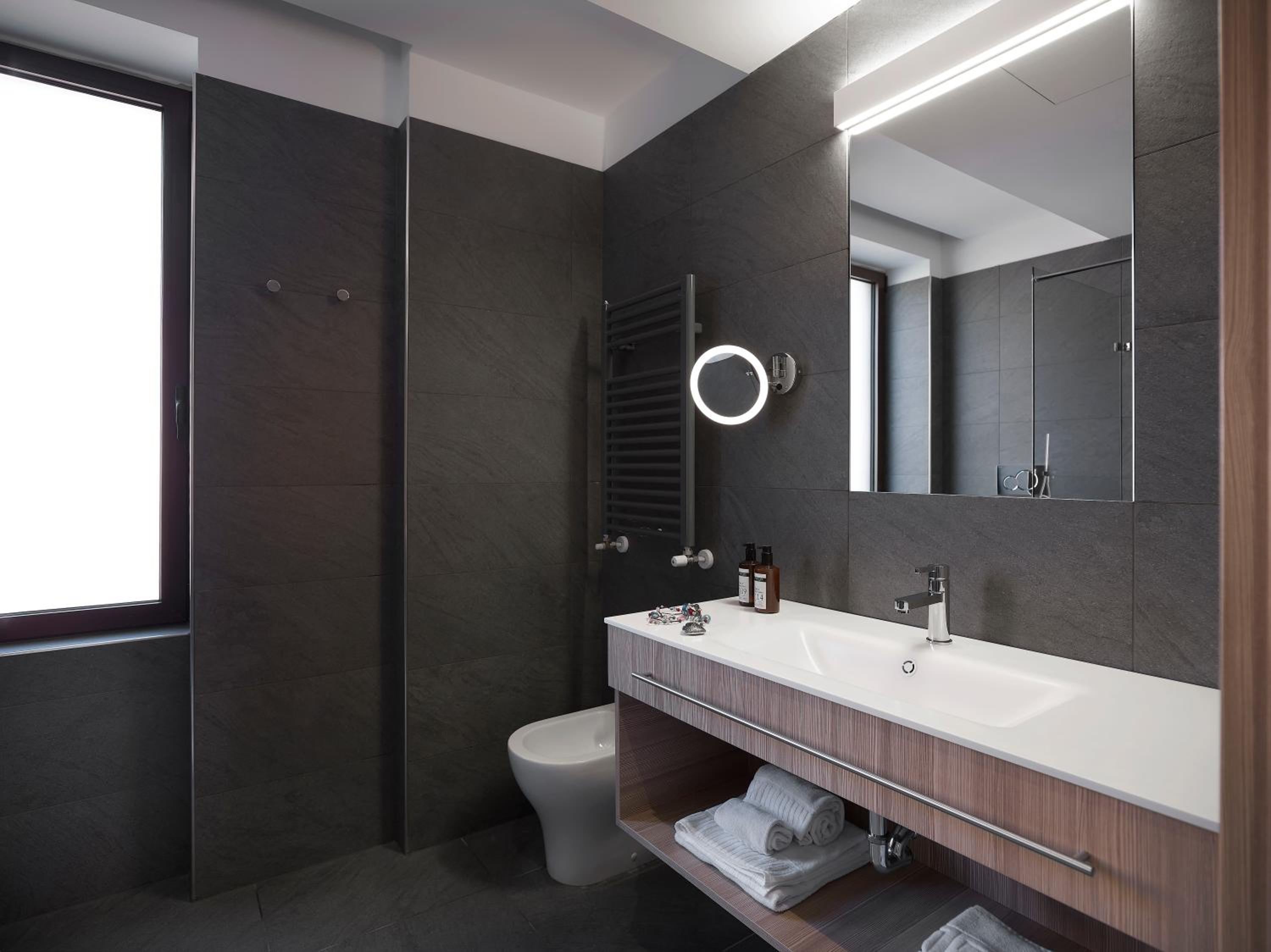 Double or Twin Room - Photo 3