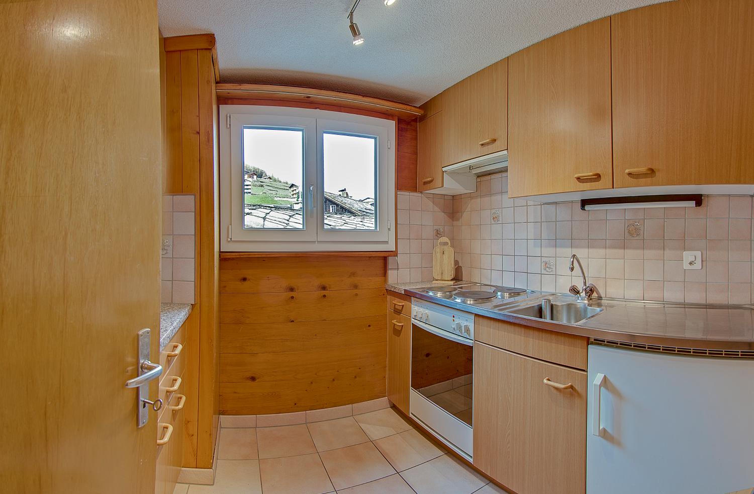 Two-Bedroom Apartment With Balcony 4 photo 3