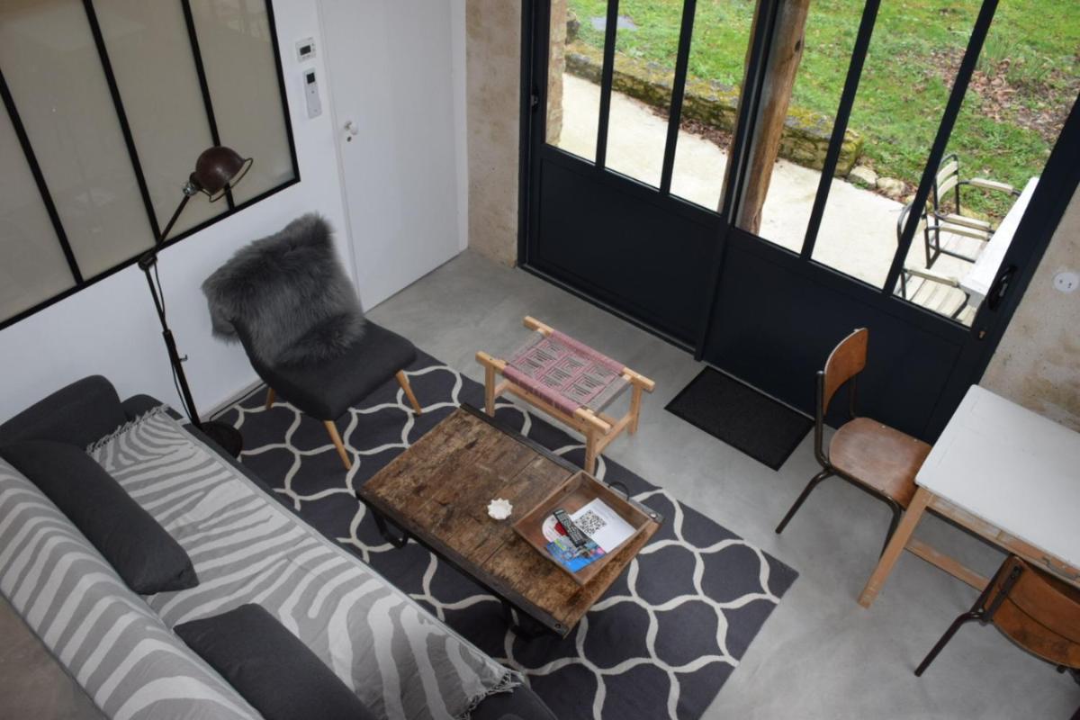Deluxe Room (2 Adults + 1 Child) - Photo 4