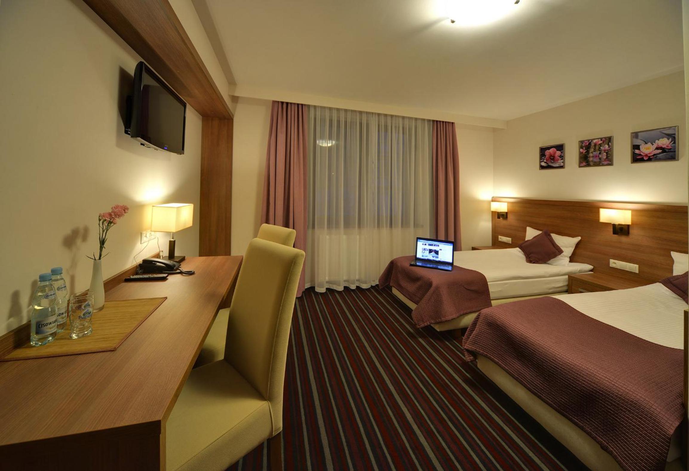 Standard Double or Twin Room photo 1