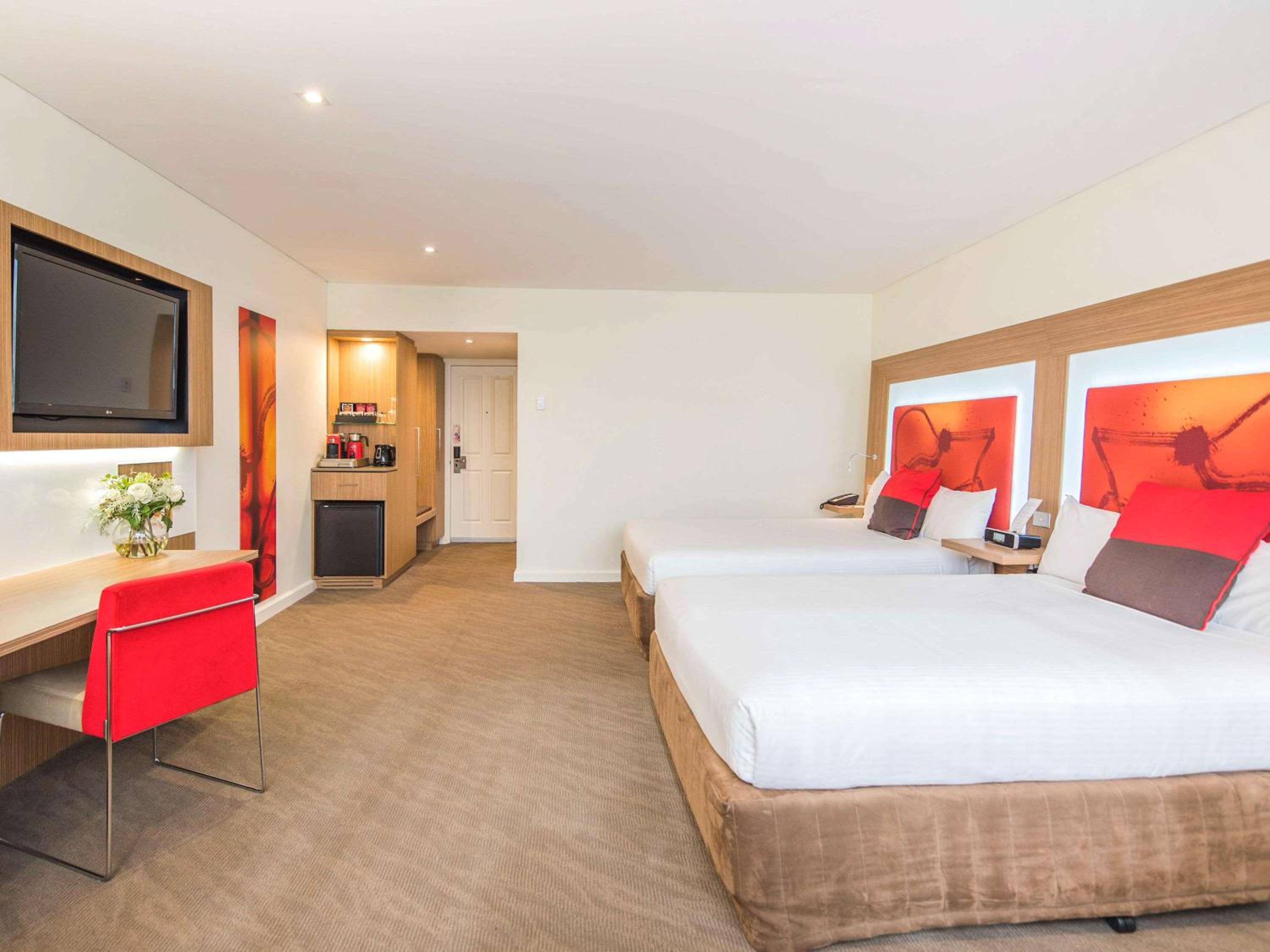 Superior Queen Room with Two Queen Beds photo 3