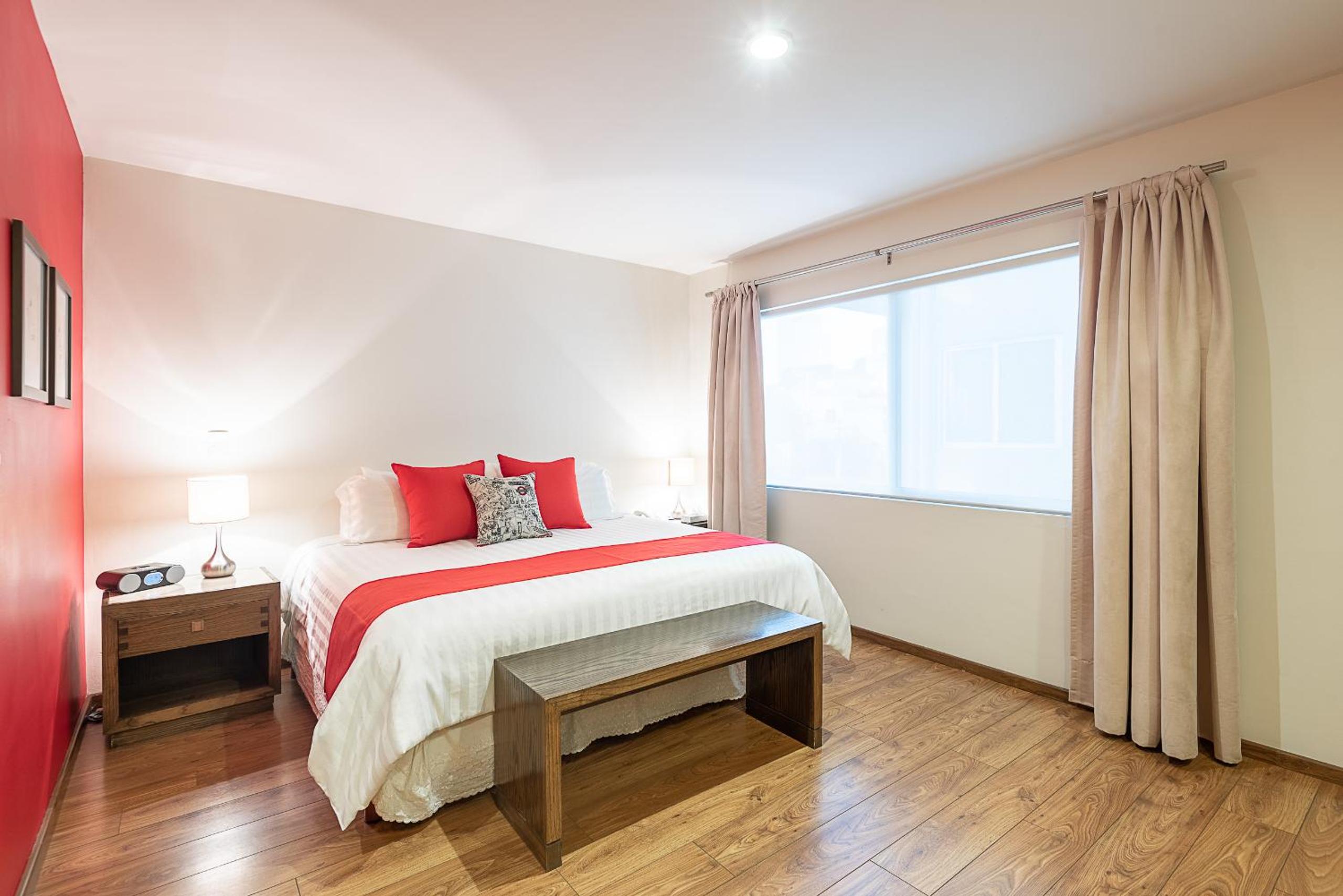 Standard King Room - Photo 24