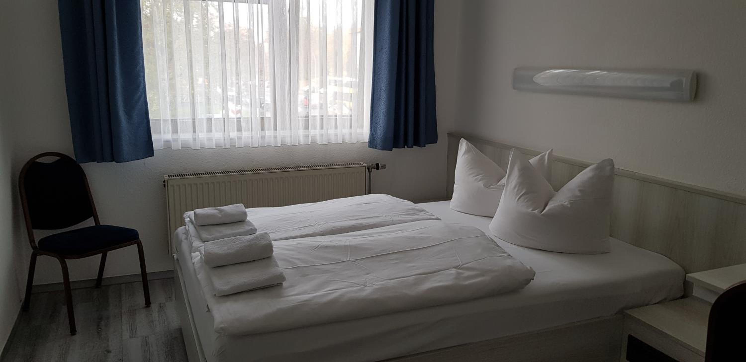 Budget Double Room photo 2