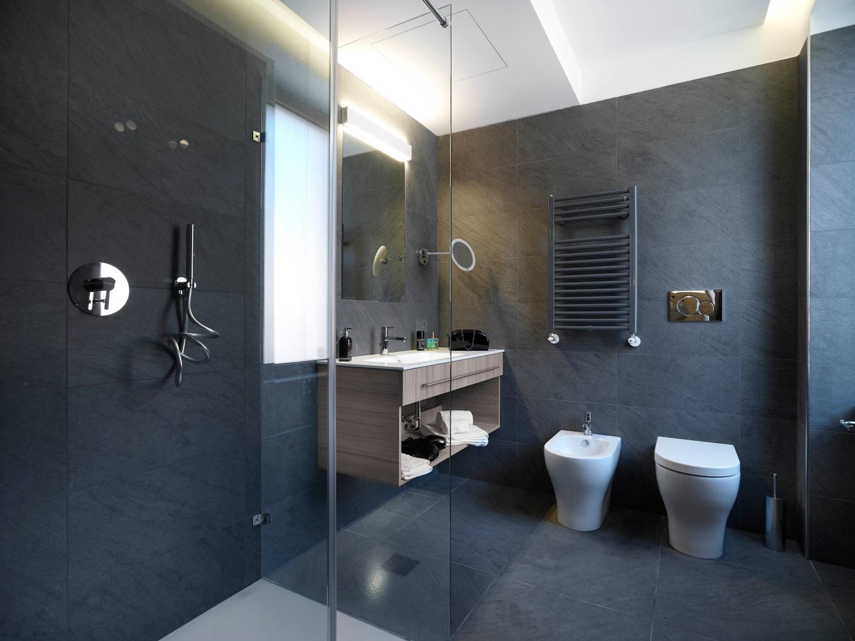 Double or Twin Room - Photo 8