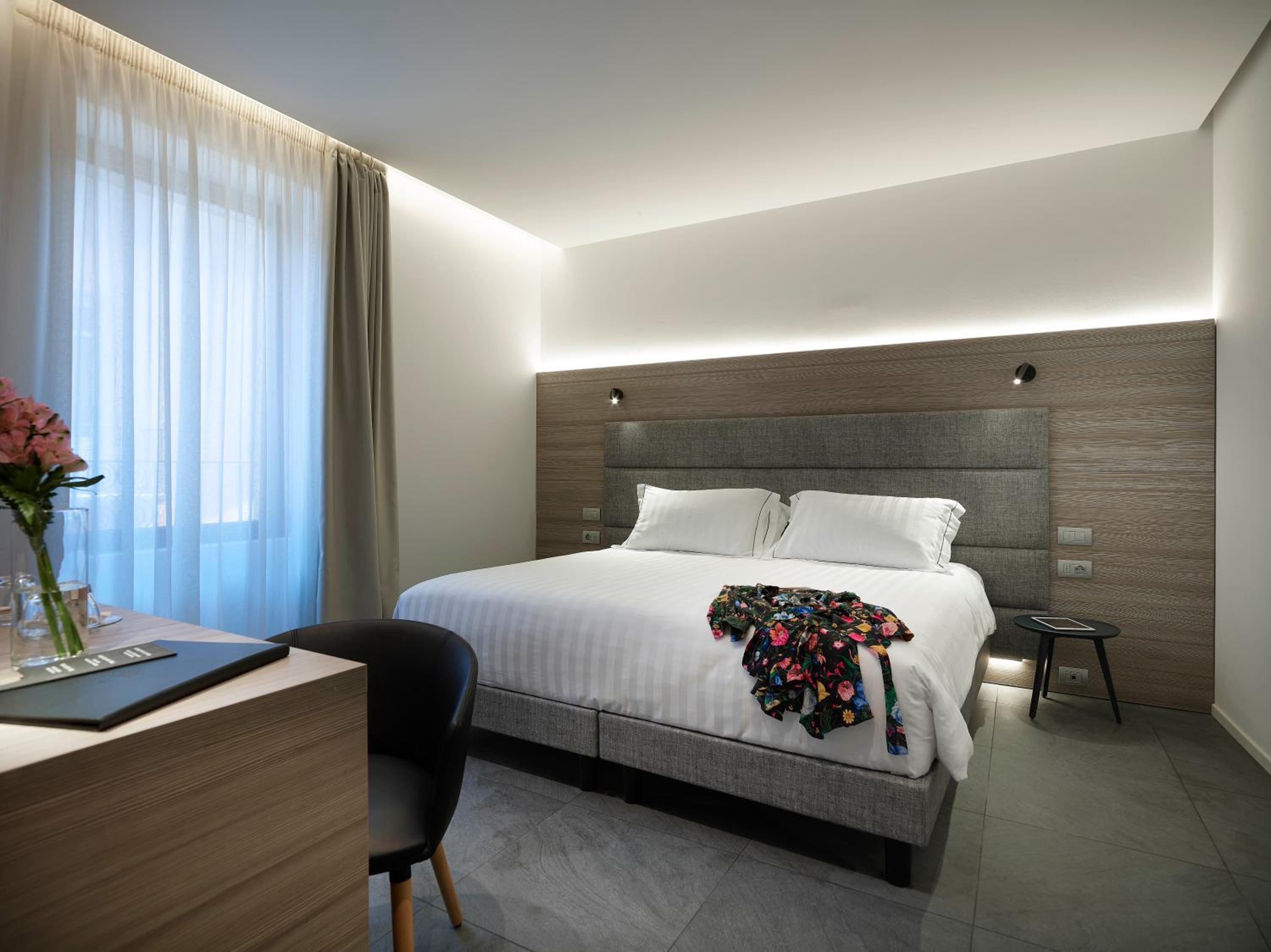 Double or Twin Room - Photo 11