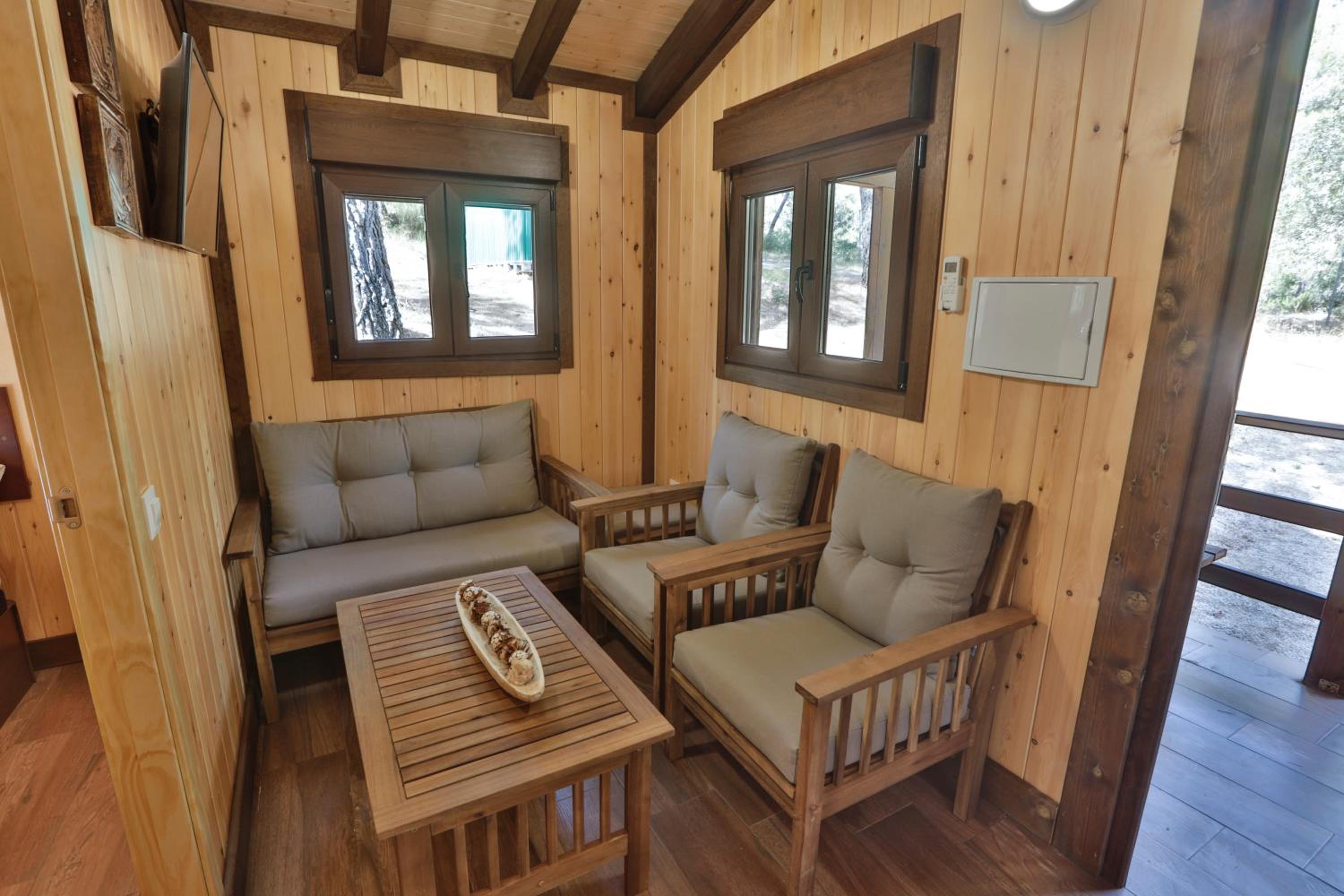 Bungalow (3 Adults) photo 2