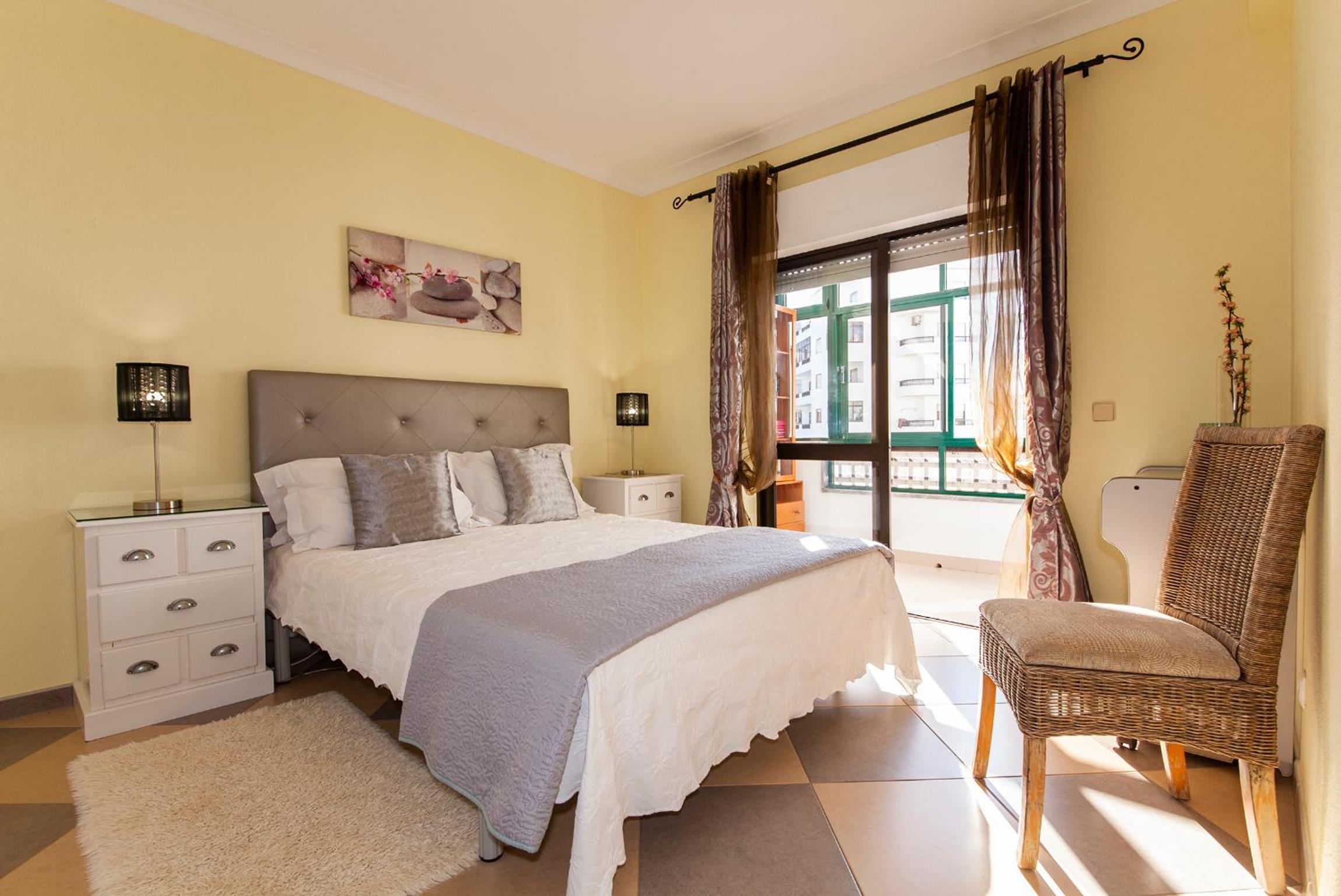 Two-Bedroom Apartment - Photo 9