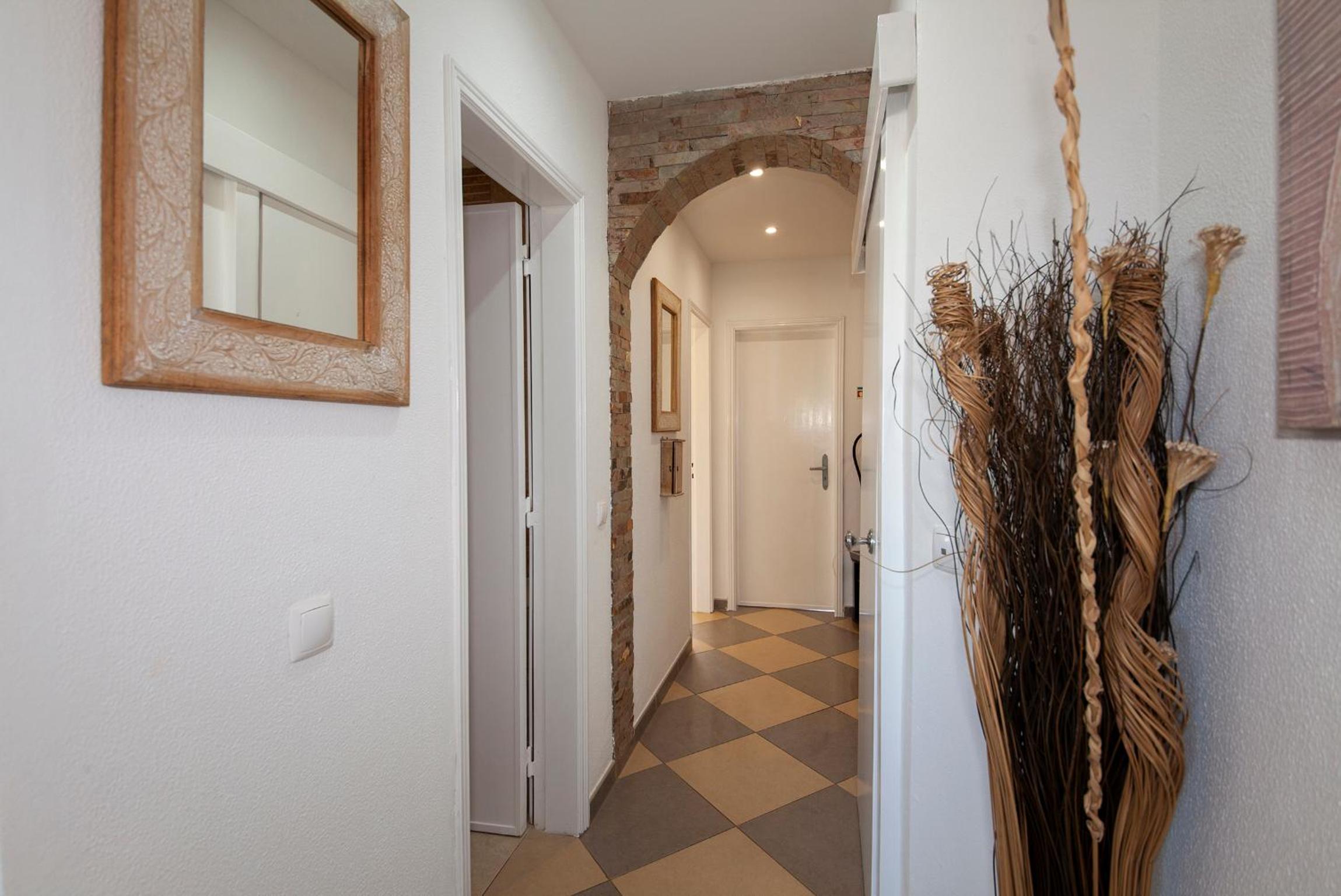 Two-Bedroom Apartment - Photo 16