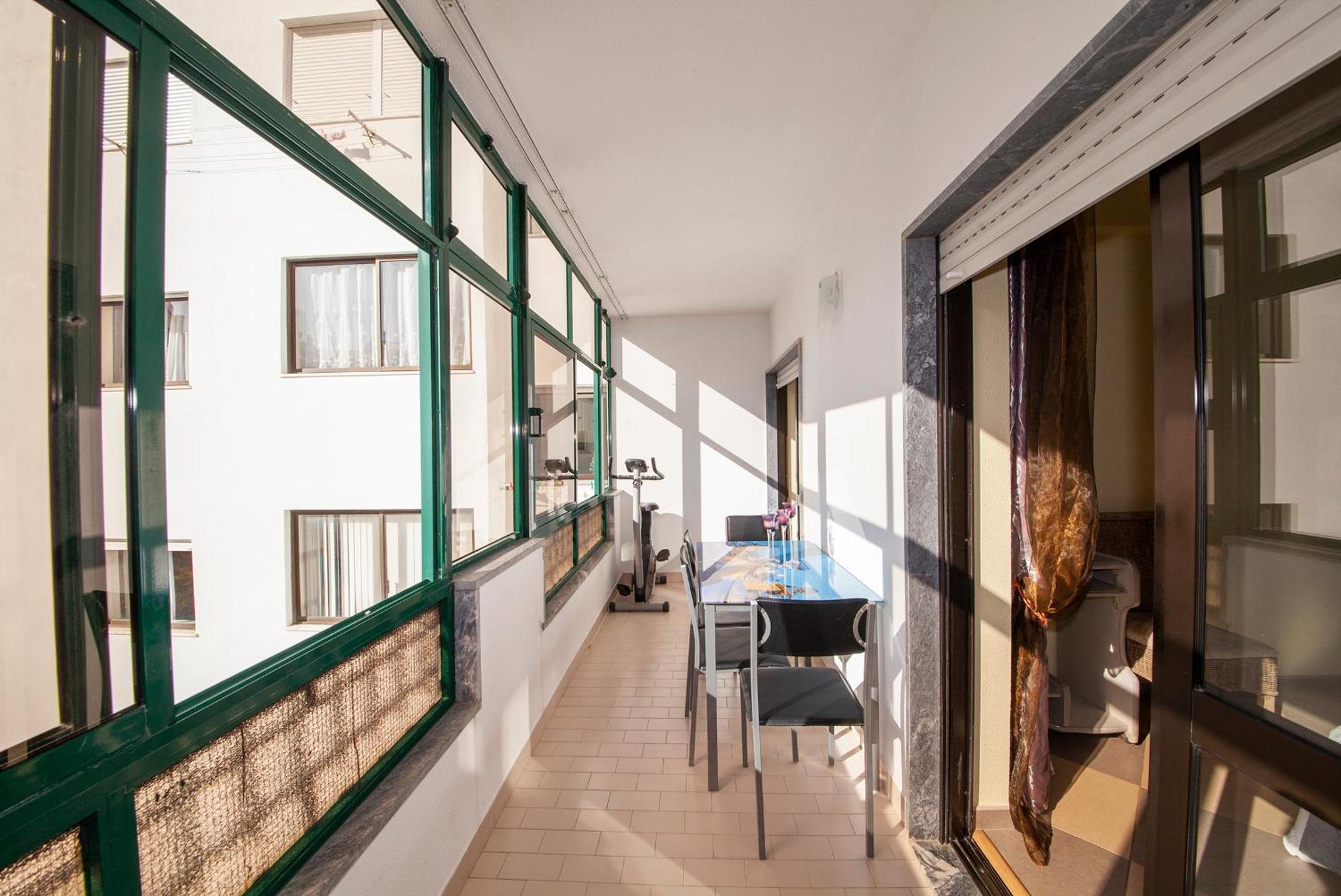 Two-Bedroom Apartment - Photo 21