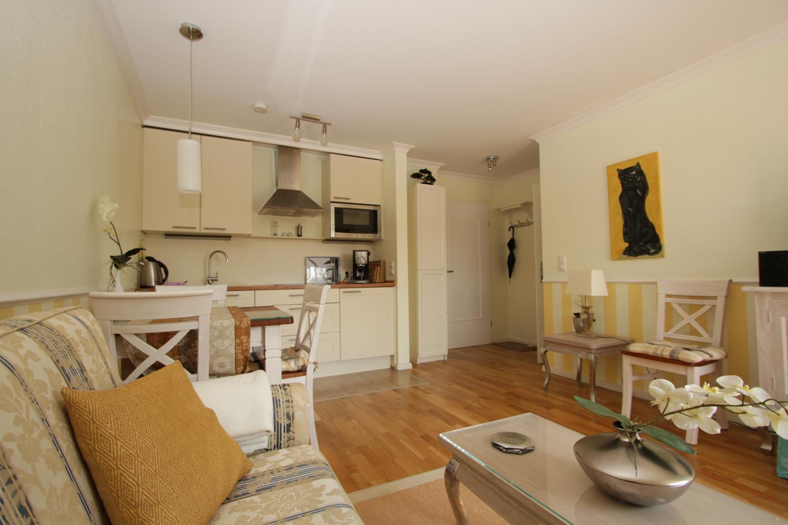 One-Bedroom Apartment - Photo 13