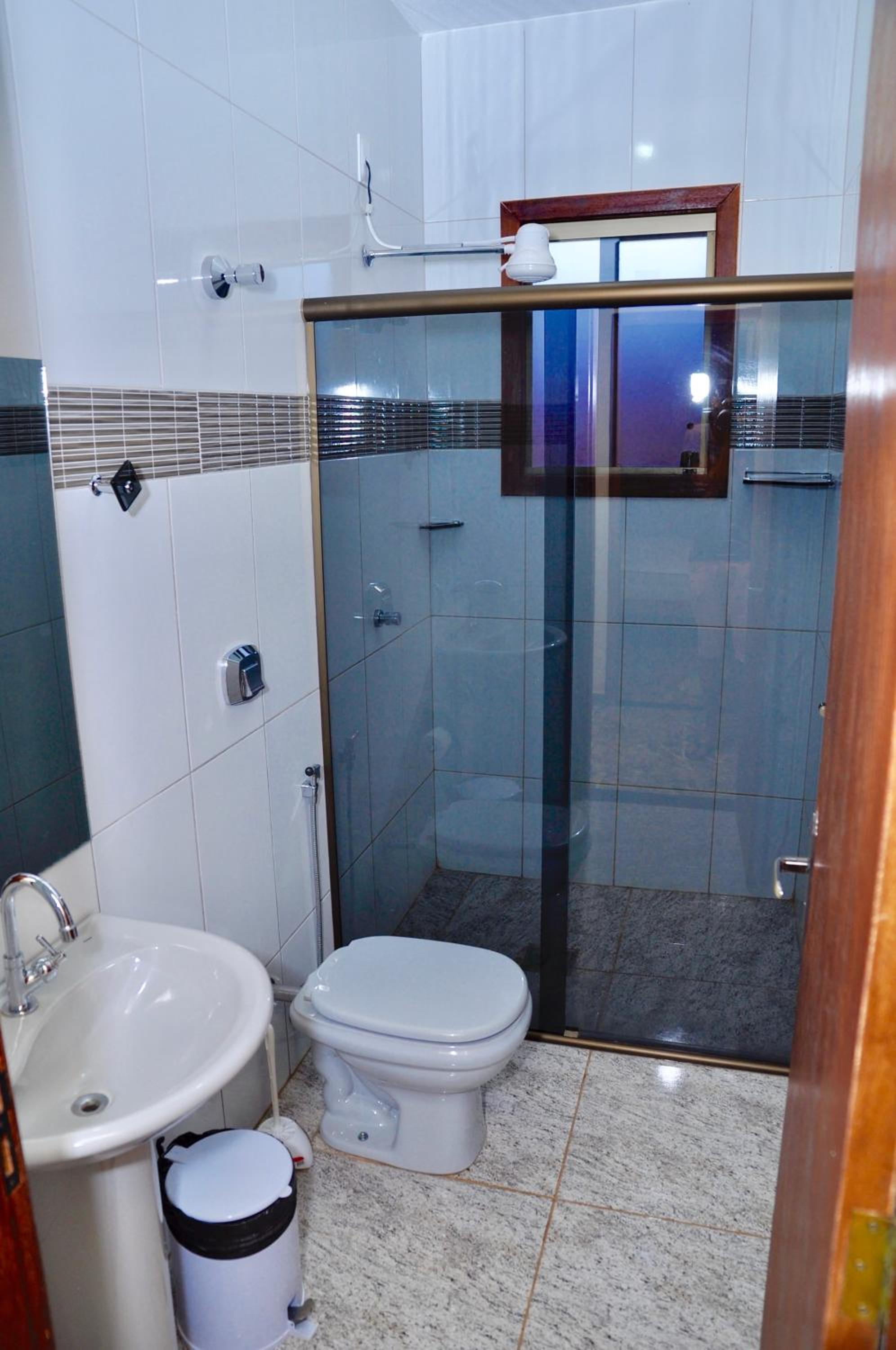 Three-Bedroom Bungalow - Photo 16