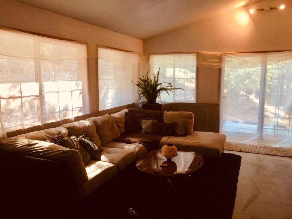 Two-Bedroom House - Photo 9