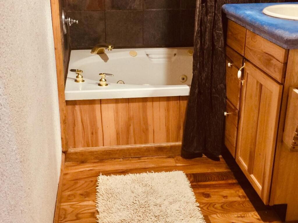 Two-Bedroom House - Photo 4