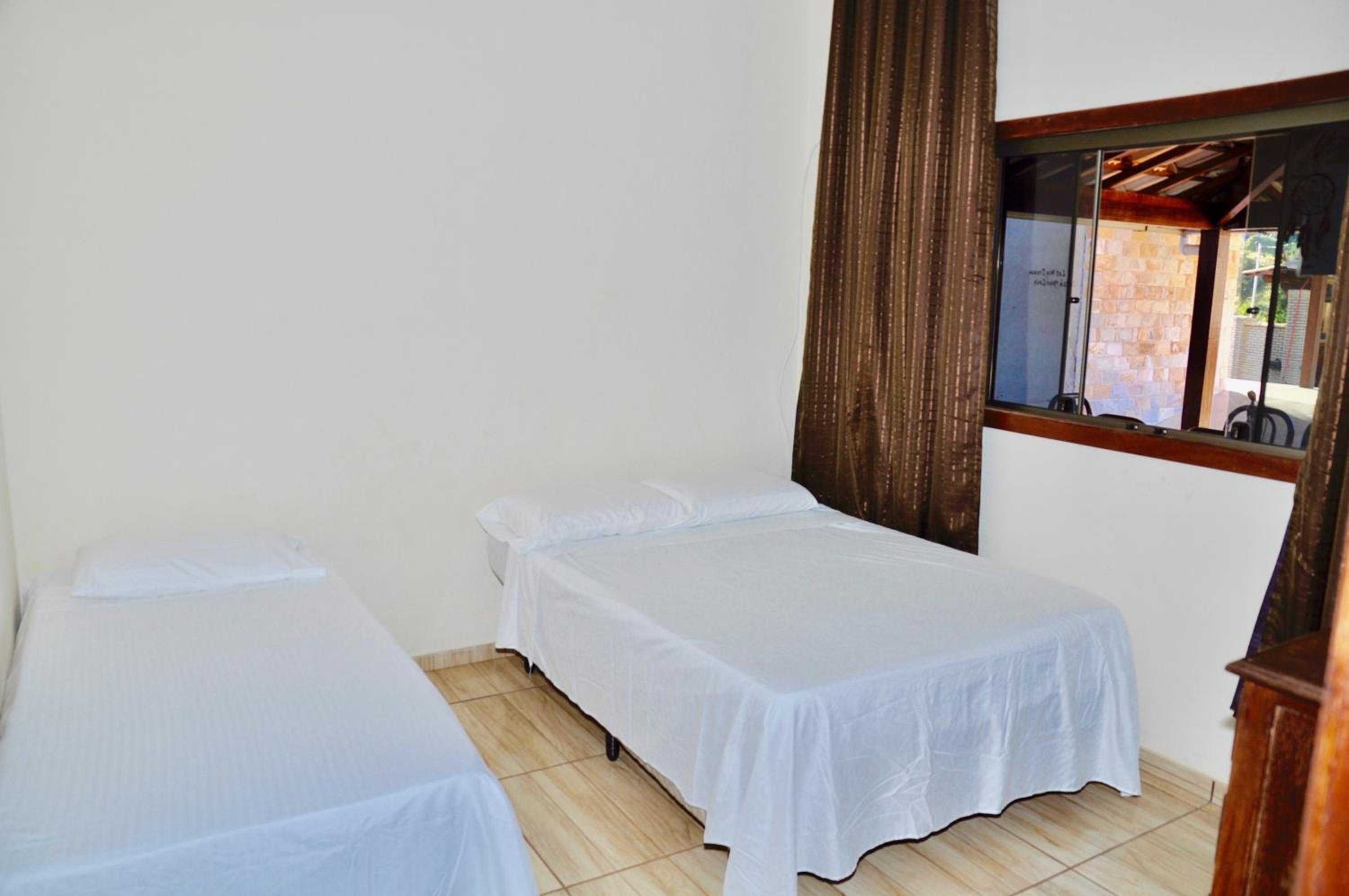 Three-Bedroom Bungalow - Photo 12