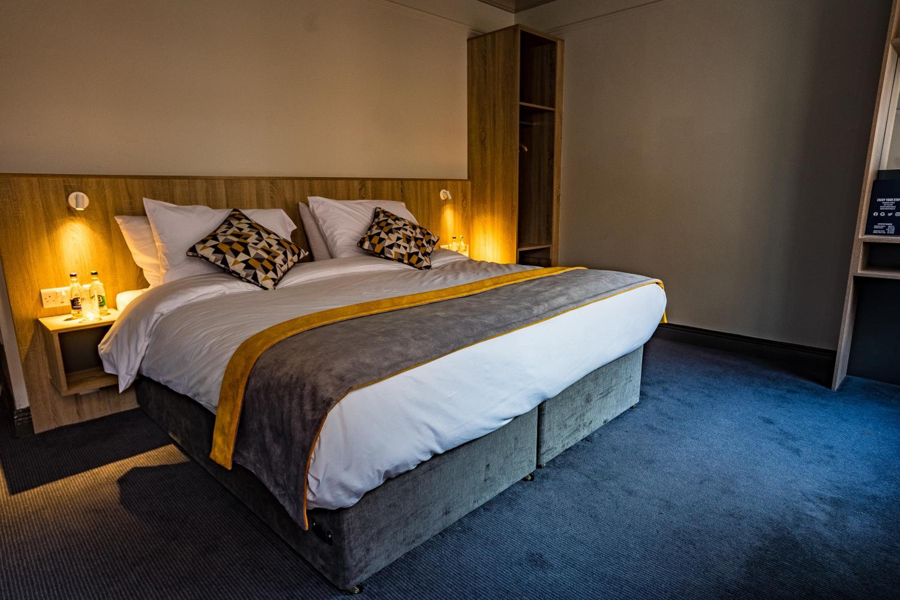 Double Room - Photo 6