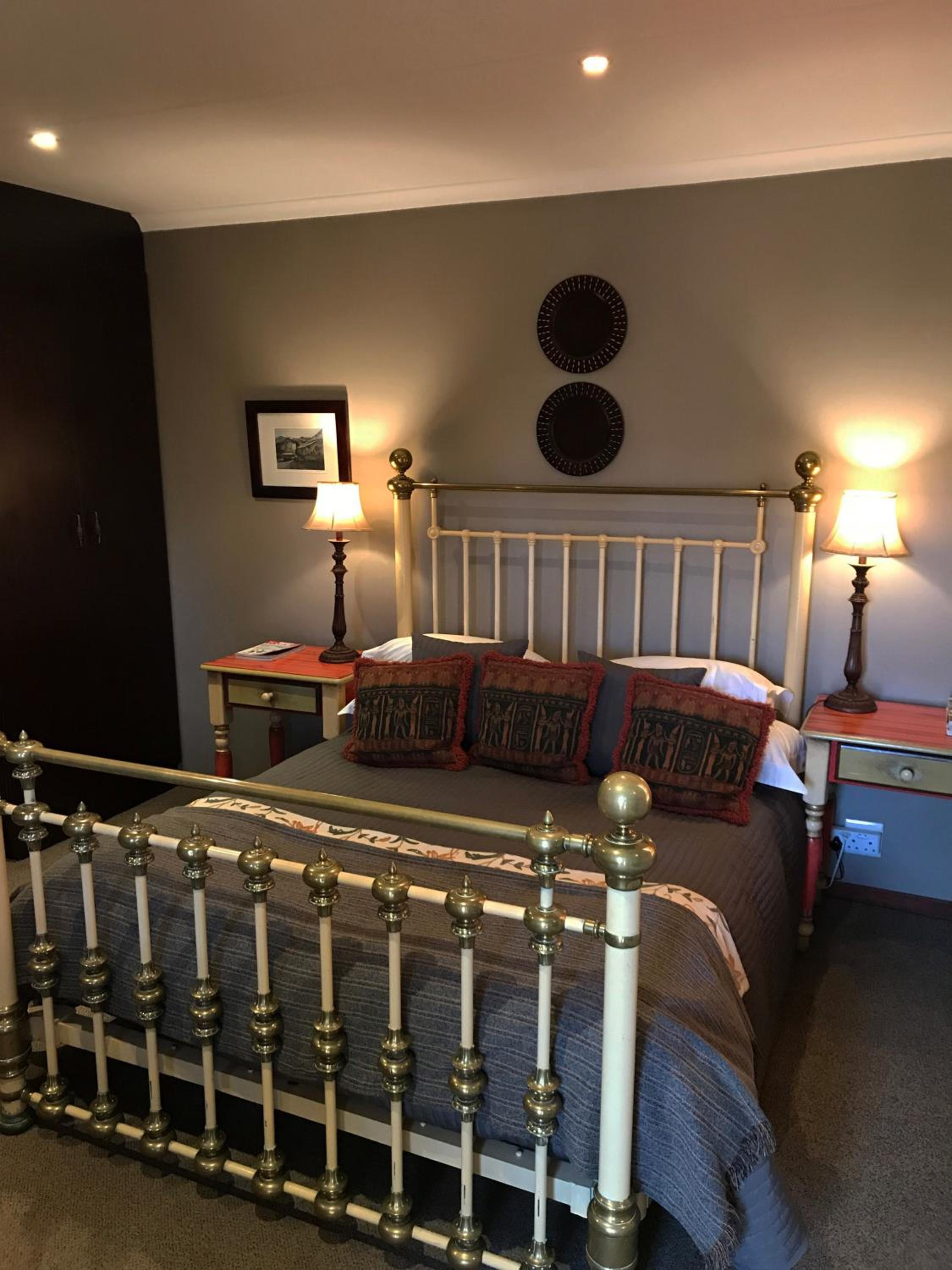 Double or Twin Room with Garden View - Photo 8