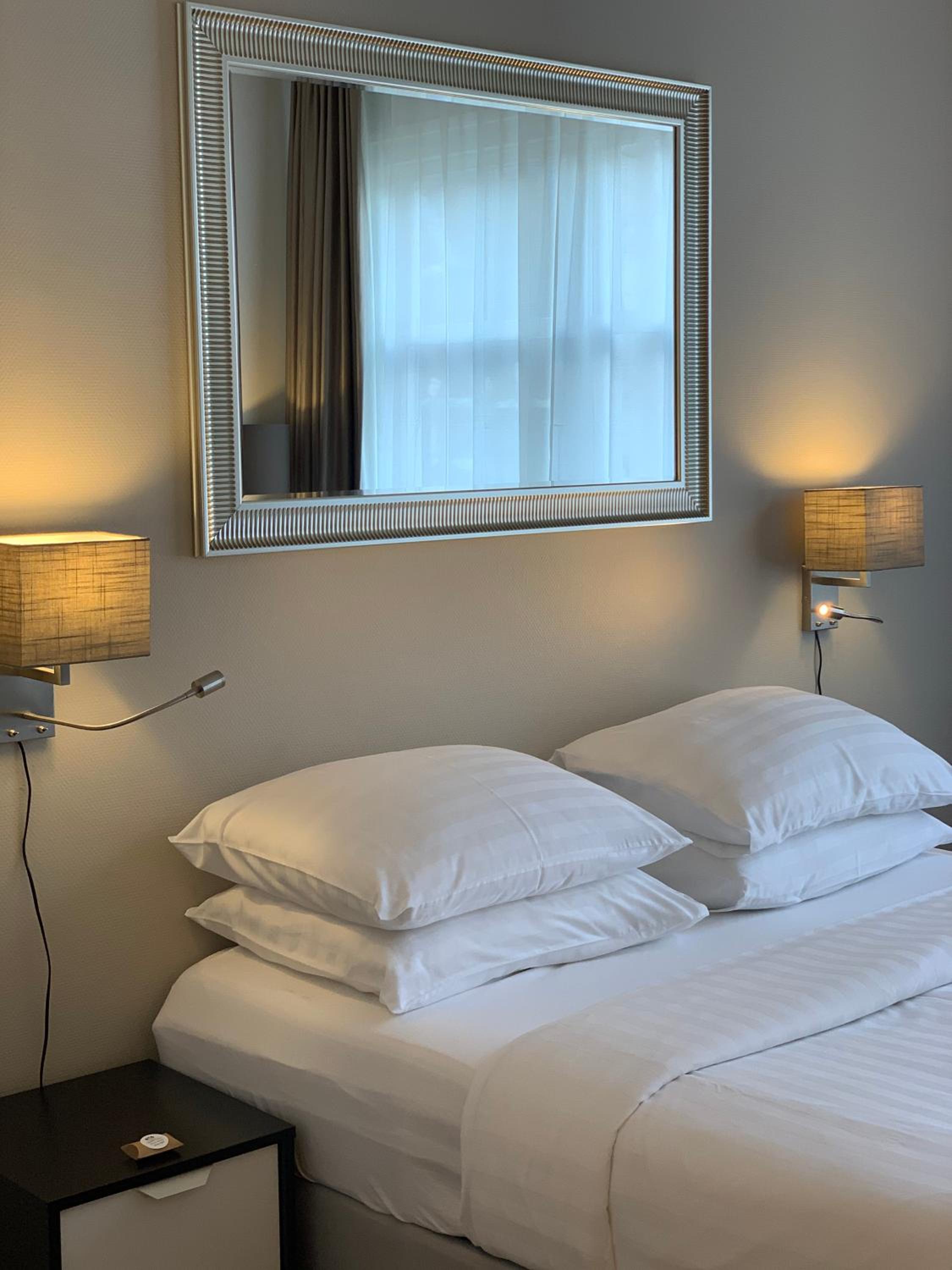 Comfort Double Room with Canal View - Photo 12
