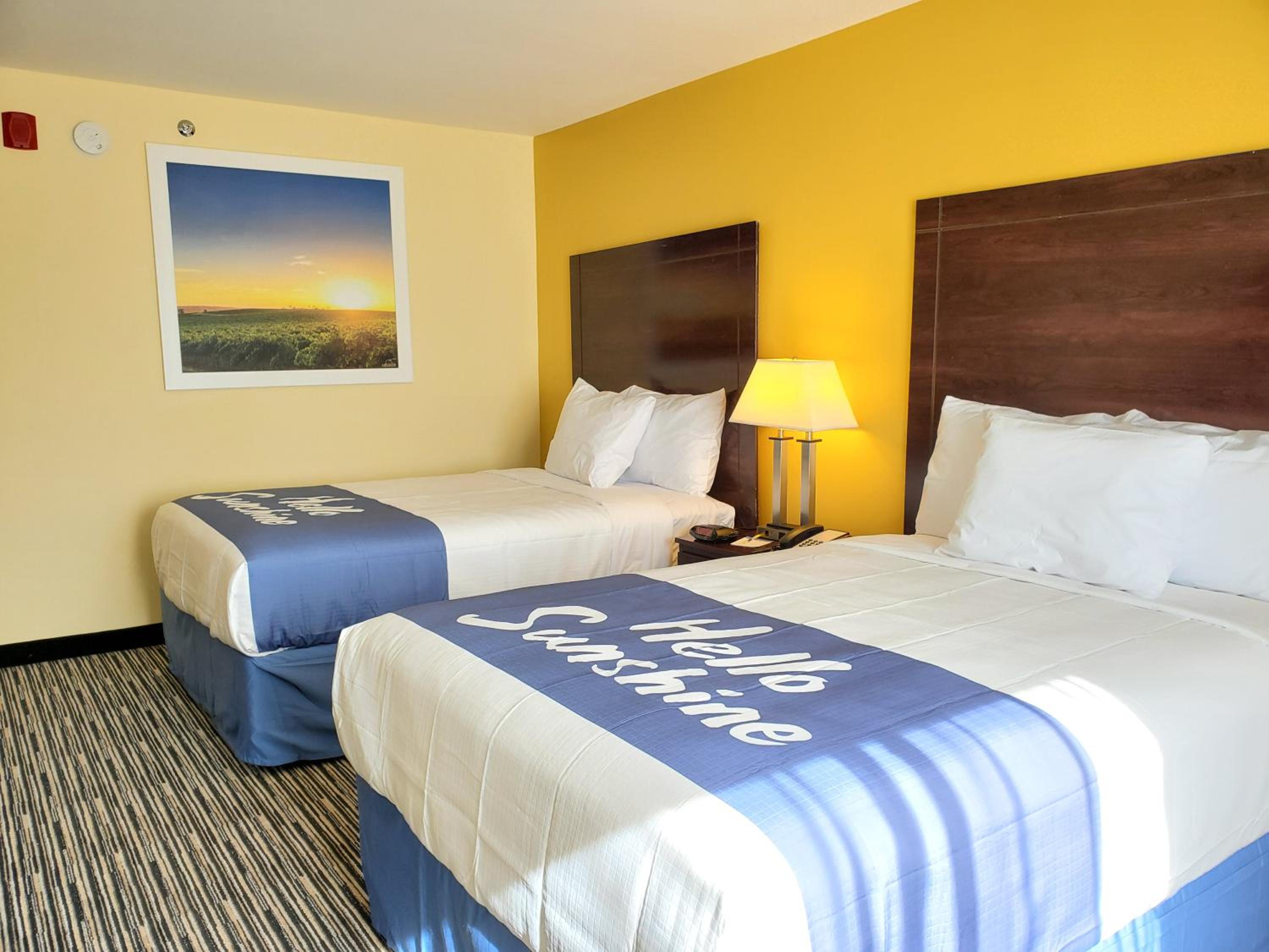 Double Room with Two Double Beds - Non-Smoking photo 2