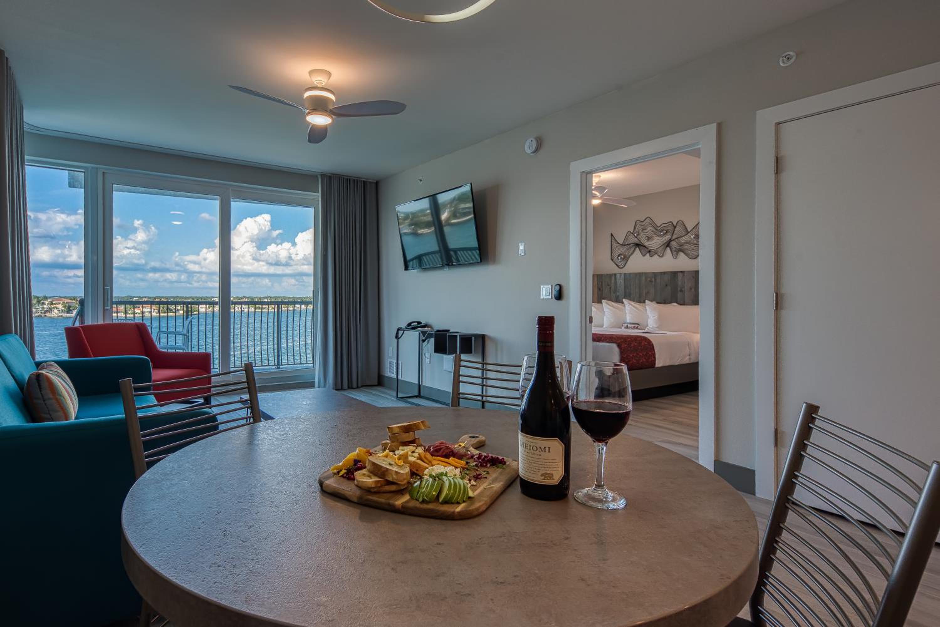 Two-Bedroom Suite with Balcony and Full Water View photo 3