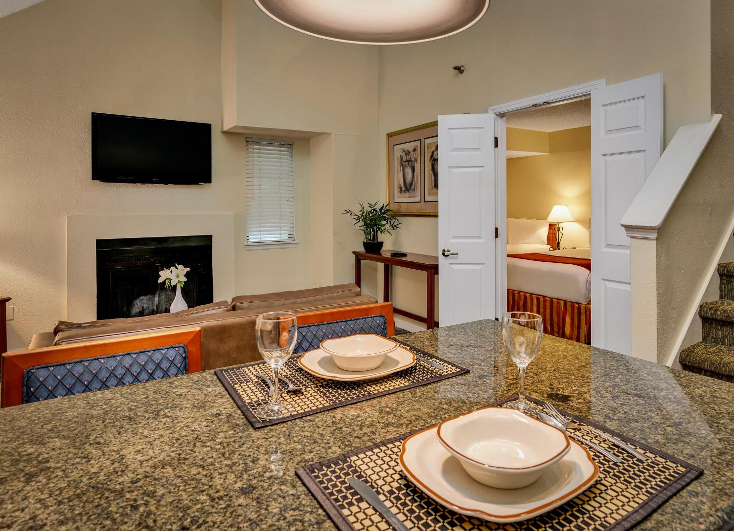 Two-Bedroom King Suite photo 3