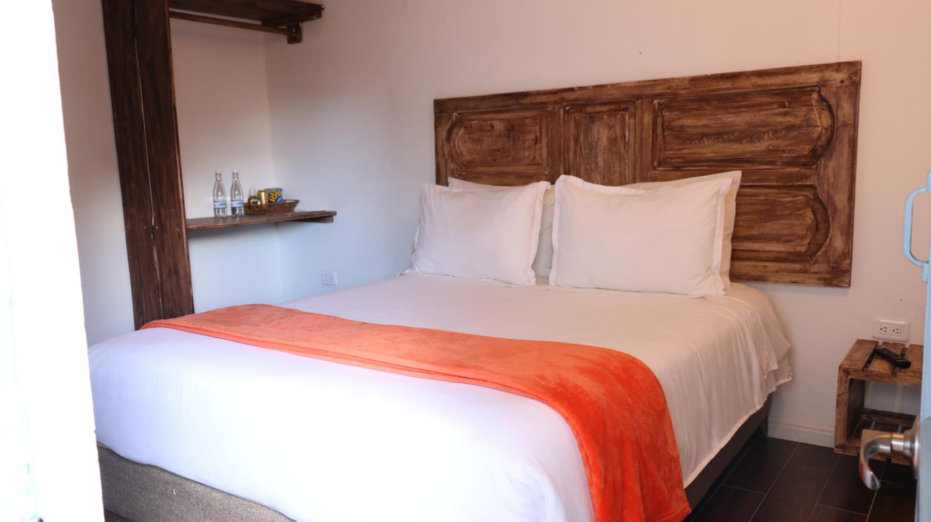 Queen Room photo 1