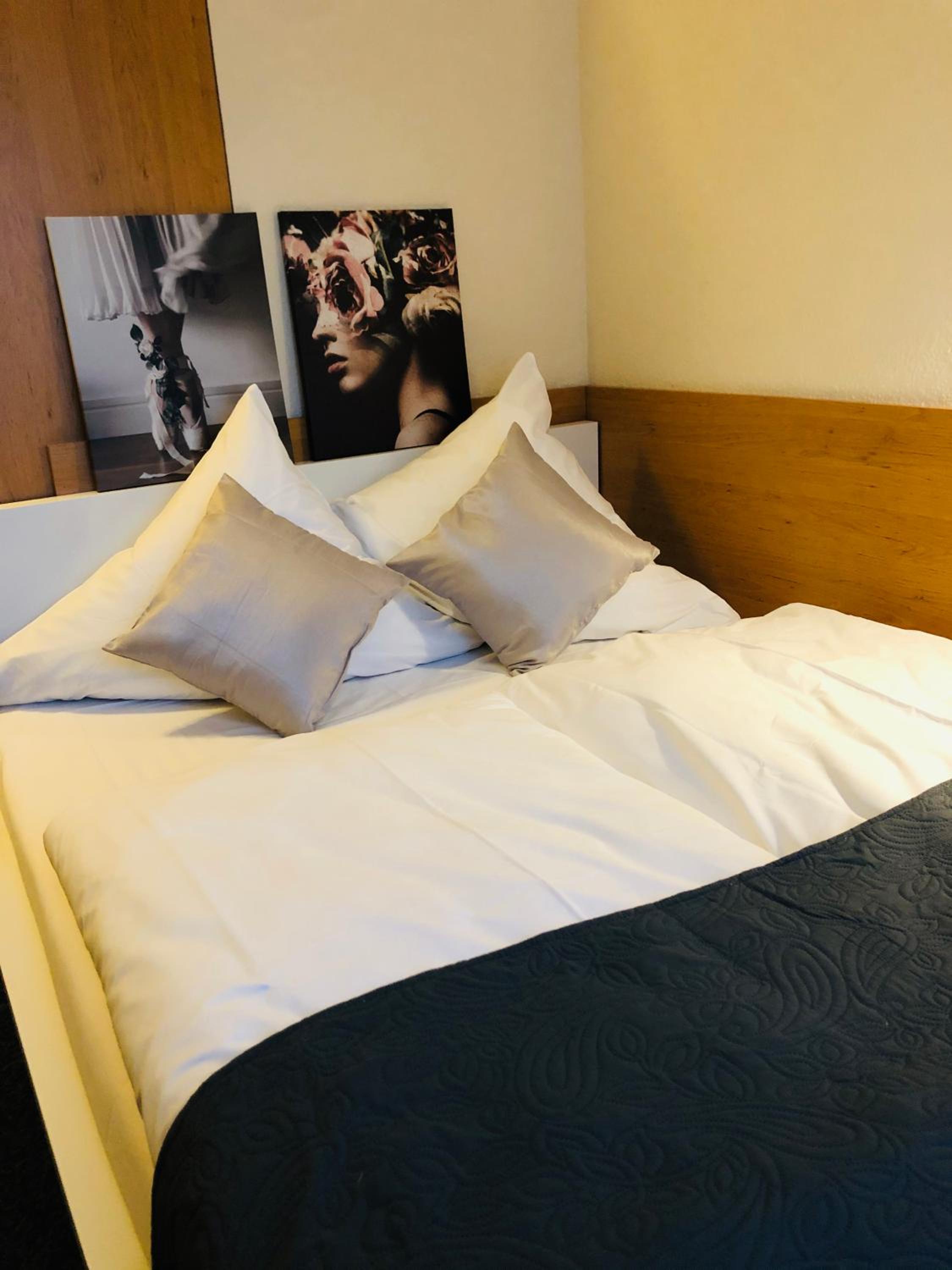 Double Room - Photo 3