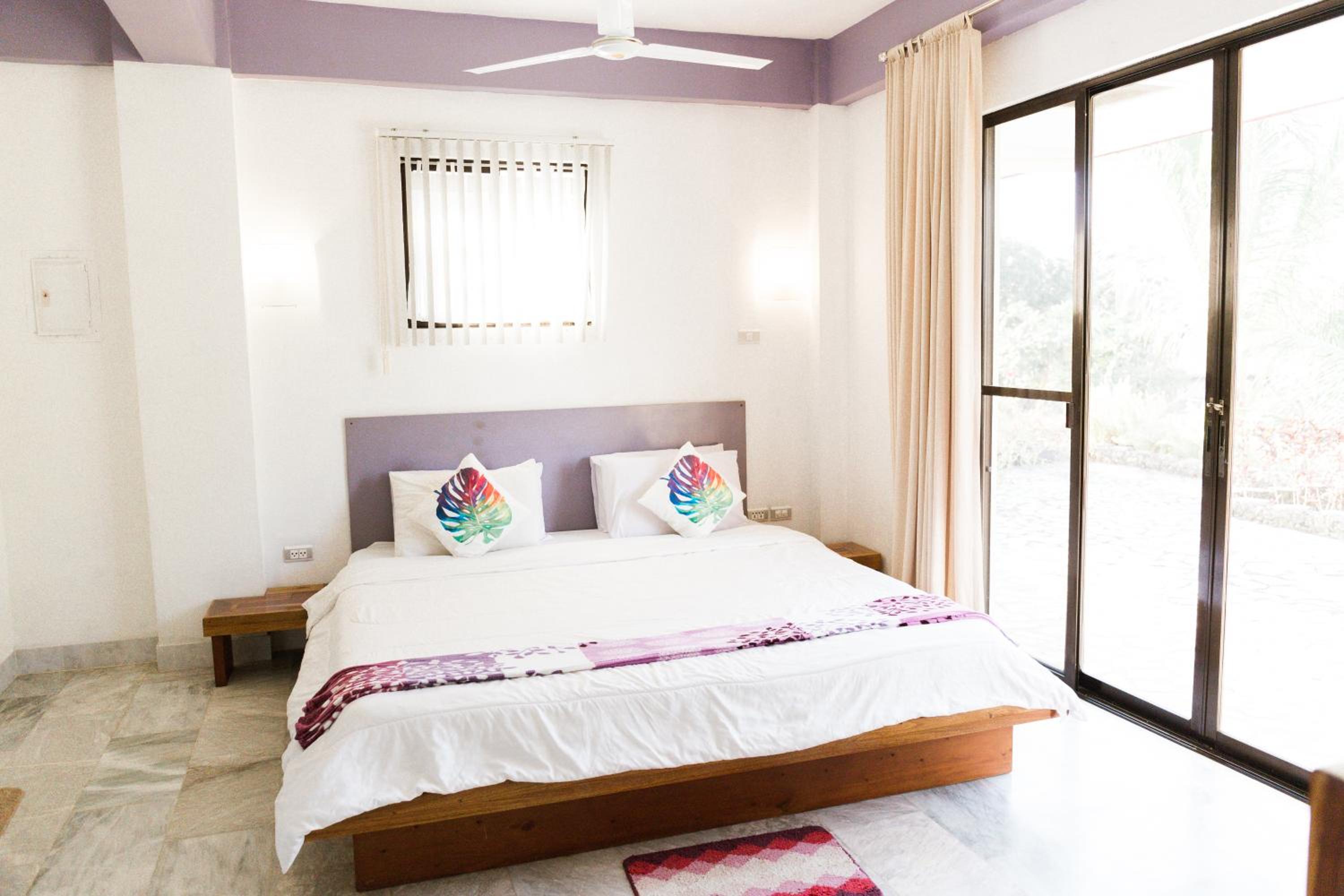 Apartment with Terrace - Photo 8