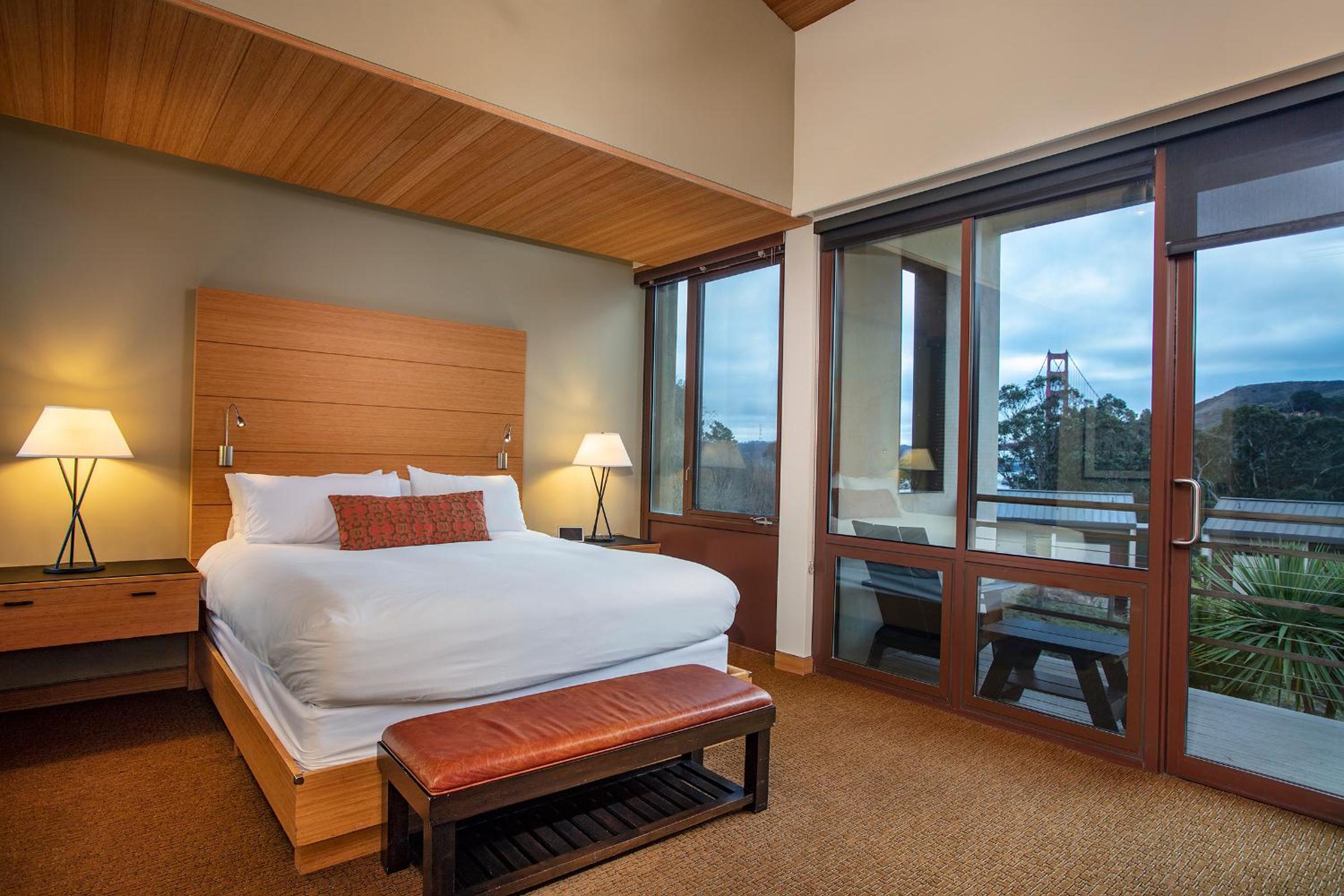 King Suite - Photo 1